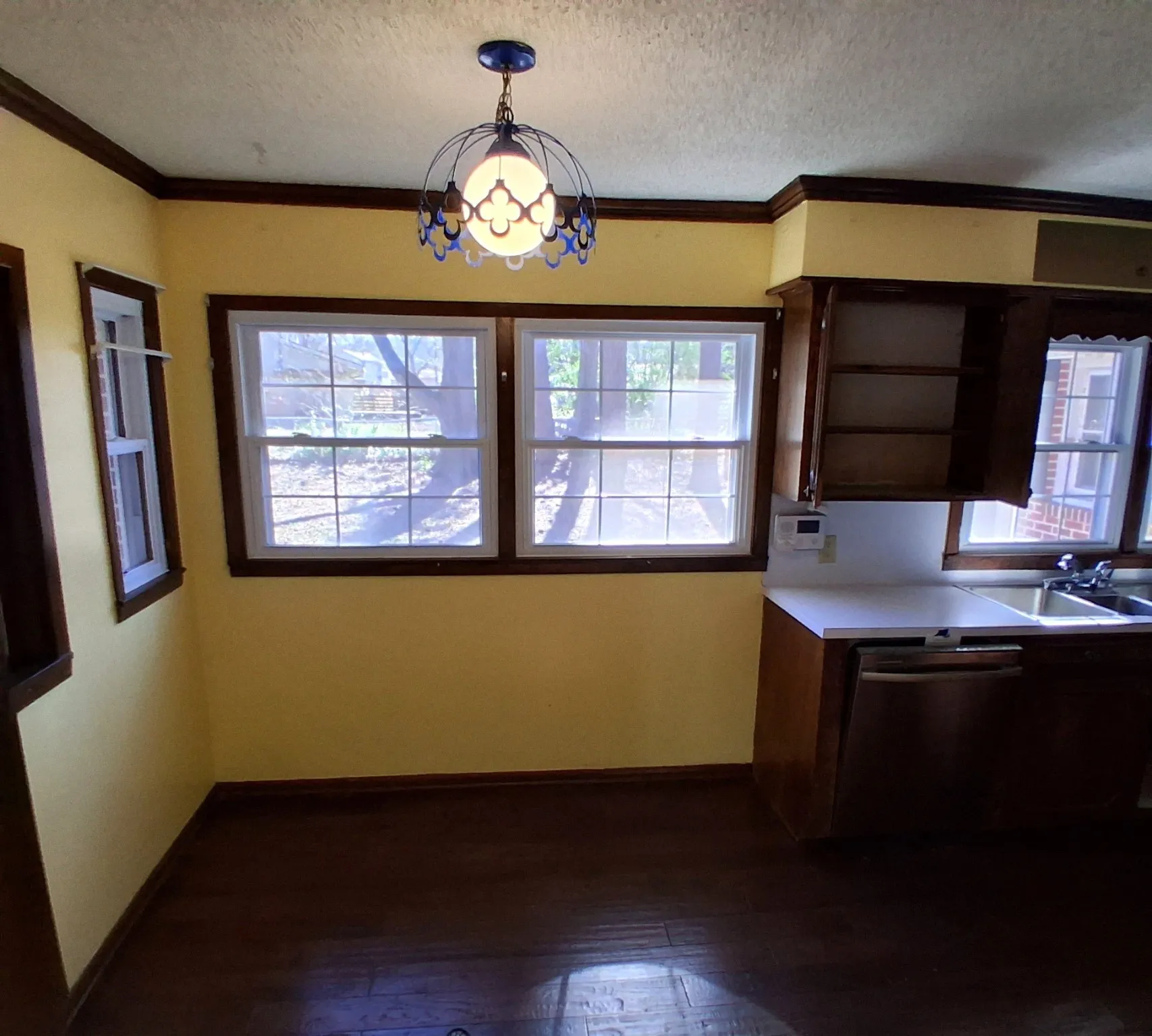 Single Family Residence For Sale in Camp County , 106 Candy Drive, Pittsburg, Texas 75686, 3 Bedroom, 2 Bathroom, Garage spaces, 2,384 Sqft, built in 1965, mls#21087241, Real Estate Agent in Pittsburg, Homes For Sale in Camp county, Homes For Sale in Pittsburg, Realtor in Pittsburg Texas, Real Estate Brokerage Independent Realty Texas, Luminita Cordes Realtor