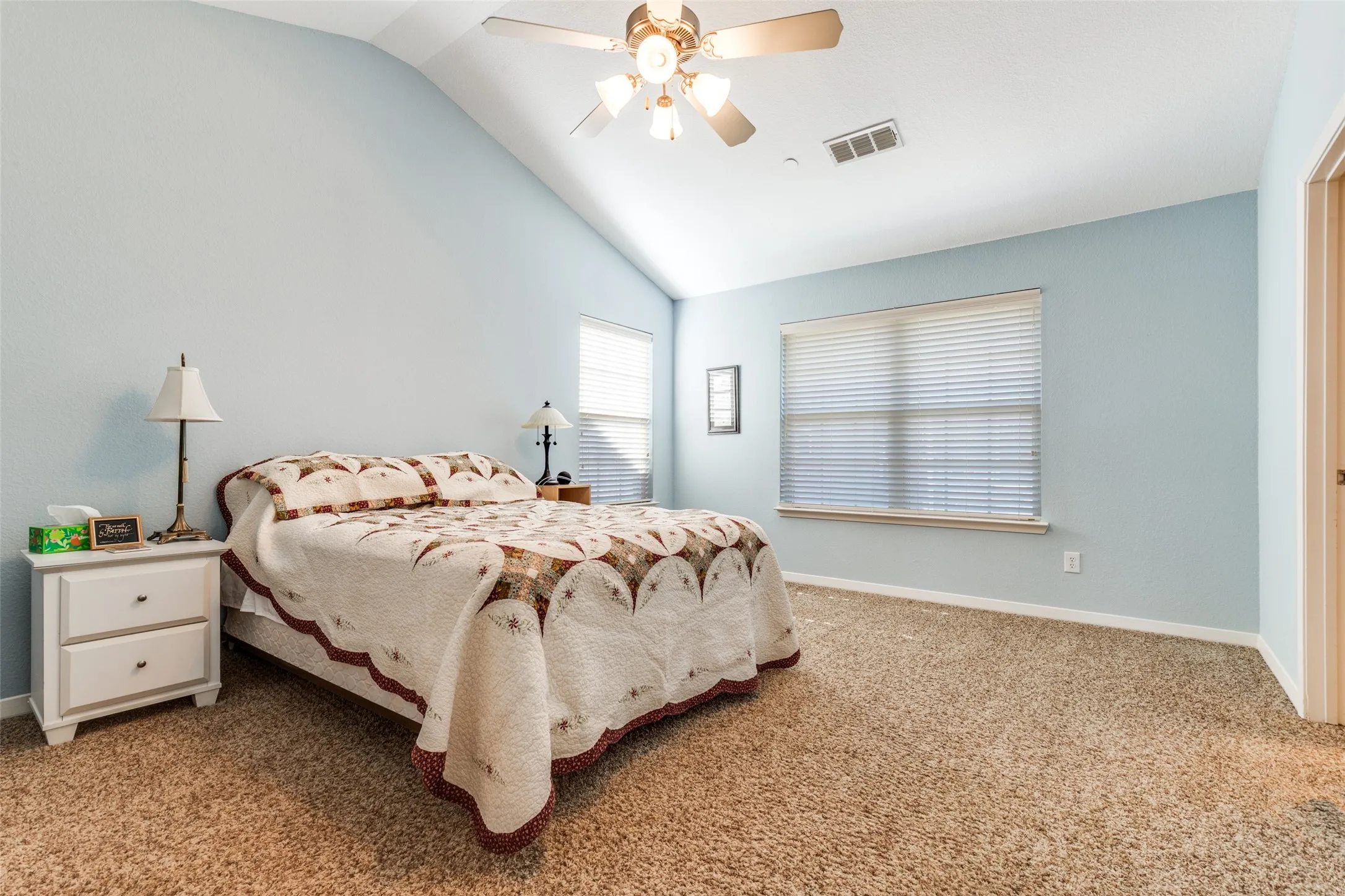 Townhouse For Sale in Dallas County , 3888 Everwood Lane, Addison, Texas 75001, 3 Bedroom, 4 Bathroom, 2 Garage spaces, 2,509 Sqft, built in 2008, Preowned, mls#21085988, Real Estate Agent in Addison, Homes For Sale in Dallas county, Homes For Sale in Addison, Realtor in Addison Texas, Real Estate Brokerage Independent Realty Texas, Luminita Cordes Realtor