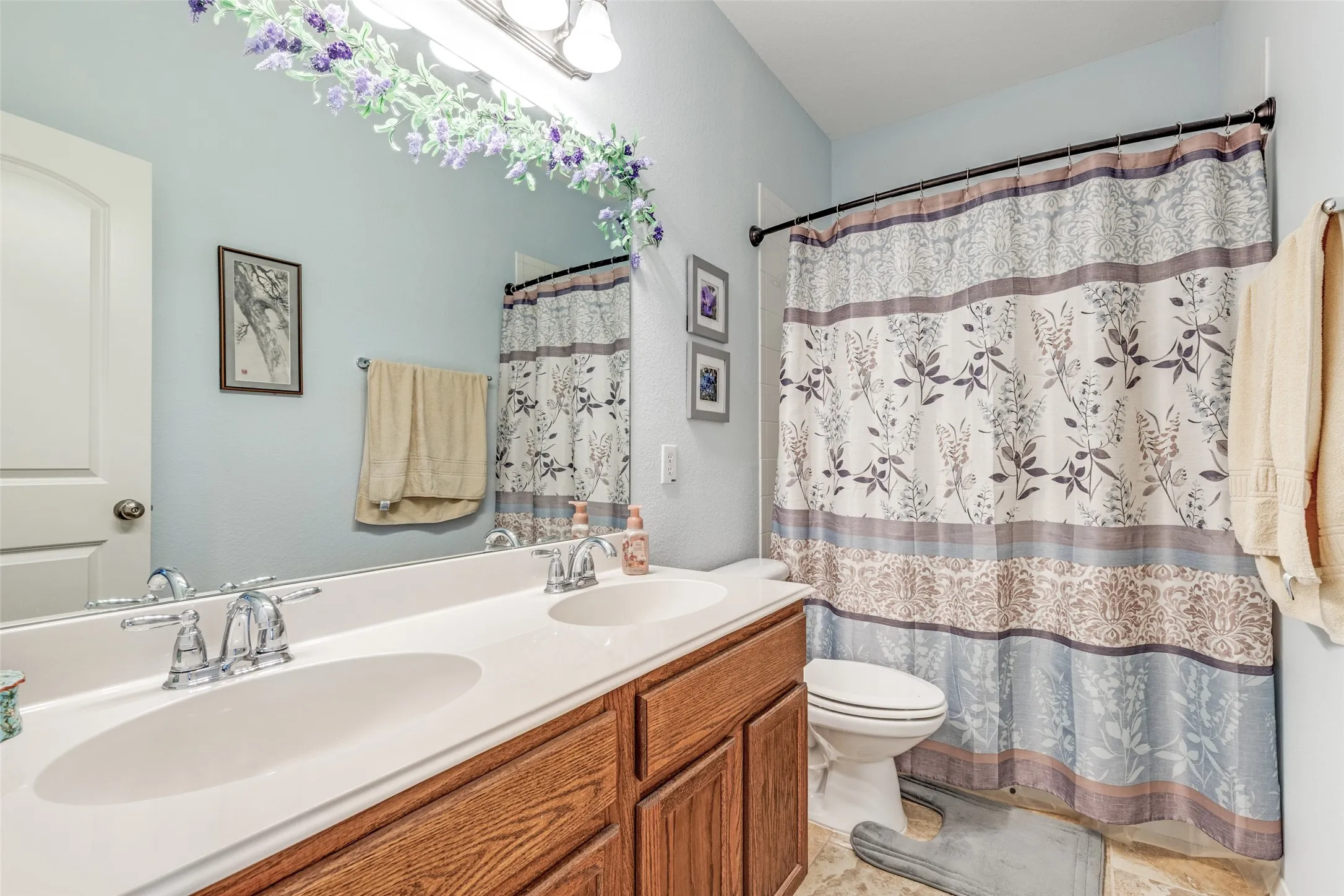 Townhouse For Sale in Dallas County , 3888 Everwood Lane, Addison, Texas 75001, 3 Bedroom, 4 Bathroom, 2 Garage spaces, 2,509 Sqft, built in 2008, Preowned, mls#21085988, Real Estate Agent in Addison, Homes For Sale in Dallas county, Homes For Sale in Addison, Realtor in Addison Texas, Real Estate Brokerage Independent Realty Texas, Luminita Cordes Realtor