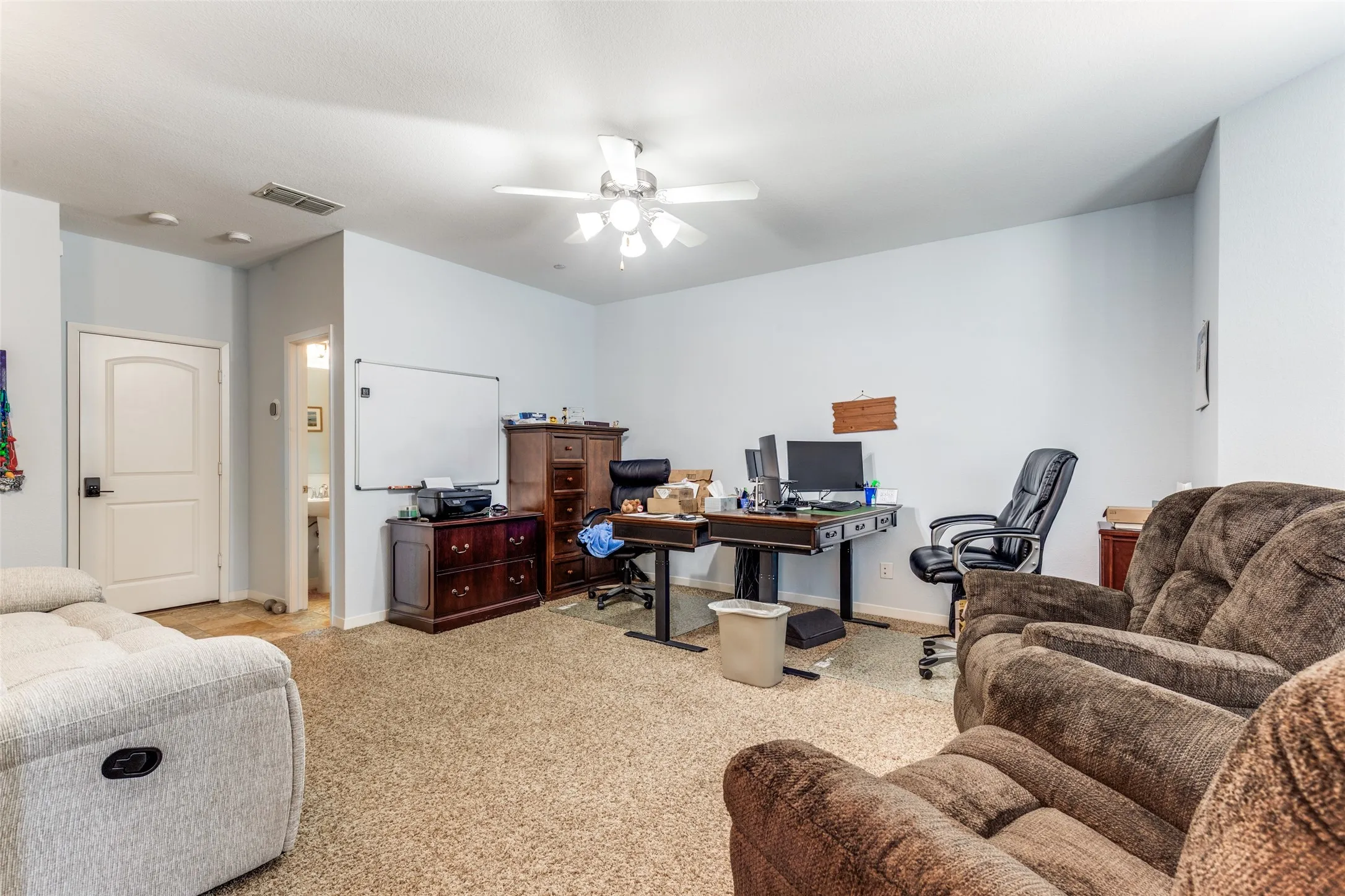 Townhouse For Sale in Dallas County , 3888 Everwood Lane, Addison, Texas 75001, 3 Bedroom, 4 Bathroom, 2 Garage spaces, 2,509 Sqft, built in 2008, Preowned, mls#21085988, Real Estate Agent in Addison, Homes For Sale in Dallas county, Homes For Sale in Addison, Realtor in Addison Texas, Real Estate Brokerage Independent Realty Texas, Luminita Cordes Realtor
