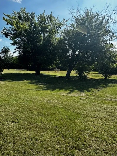 Single Family Residence For Sale in Grayson County , 6294 Dugan Chapel Road, Bells, Texas 75414, 3 Bedroom, 2 Bathroom, 2 Garage spaces, 1,800 Sqft, built in 1990, mls#21086066, Real Estate Agent in Bells, Homes For Sale in Grayson county, Homes For Sale in Bells, Realtor in Bells Texas, Real Estate Brokerage Independent Realty Texas, Luminita Cordes Realtor