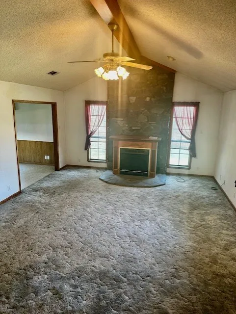 Single Family Residence For Sale in Grayson County , 6294 Dugan Chapel Road, Bells, Texas 75414, 3 Bedroom, 2 Bathroom, 2 Garage spaces, 1,800 Sqft, built in 1990, mls#21086066, Real Estate Agent in Bells, Homes For Sale in Grayson county, Homes For Sale in Bells, Realtor in Bells Texas, Real Estate Brokerage Independent Realty Texas, Luminita Cordes Realtor