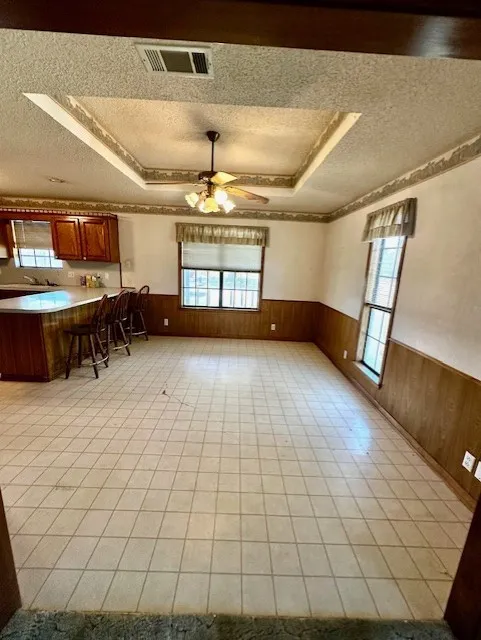 Single Family Residence For Sale in Grayson County , 6294 Dugan Chapel Road, Bells, Texas 75414, 3 Bedroom, 2 Bathroom, 2 Garage spaces, 1,800 Sqft, built in 1990, mls#21086066, Real Estate Agent in Bells, Homes For Sale in Grayson county, Homes For Sale in Bells, Realtor in Bells Texas, Real Estate Brokerage Independent Realty Texas, Luminita Cordes Realtor
