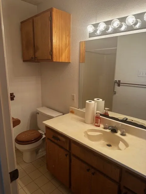 Single Family Residence For Sale in Grayson County , 6294 Dugan Chapel Road, Bells, Texas 75414, 3 Bedroom, 2 Bathroom, 2 Garage spaces, 1,800 Sqft, built in 1990, mls#21086066, Real Estate Agent in Bells, Homes For Sale in Grayson county, Homes For Sale in Bells, Realtor in Bells Texas, Real Estate Brokerage Independent Realty Texas, Luminita Cordes Realtor