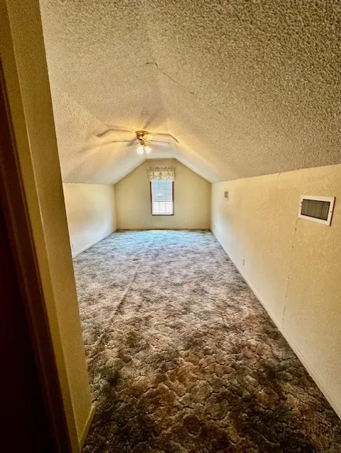 Single Family Residence For Sale in Grayson County , 6294 Dugan Chapel Road, Bells, Texas 75414, 3 Bedroom, 2 Bathroom, 2 Garage spaces, 1,800 Sqft, built in 1990, mls#21086066, Real Estate Agent in Bells, Homes For Sale in Grayson county, Homes For Sale in Bells, Realtor in Bells Texas, Real Estate Brokerage Independent Realty Texas, Luminita Cordes Realtor