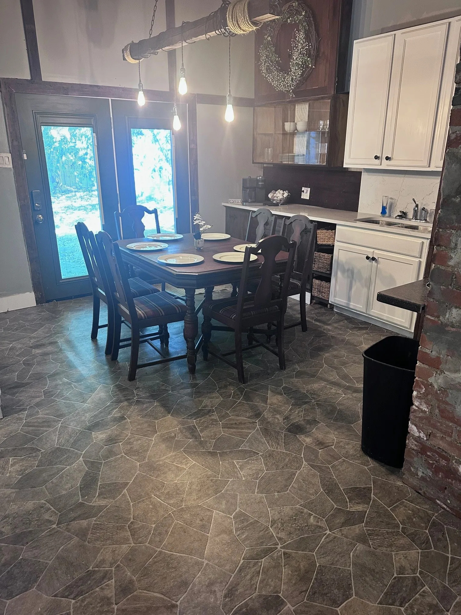 Single Family Residence For Sale in Grayson County , 112 N Grand Avenue, Sherman, Texas 75090, 3 Bedroom, 2 Bathroom, Garage spaces, 1,732 Sqft, built in 1930, Preowned, mls#21087561, Real Estate Agent in Sherman, Homes For Sale in Grayson county, Homes For Sale in Sherman, Realtor in Sherman Texas, Real Estate Brokerage Independent Realty Texas, Luminita Cordes Realtor