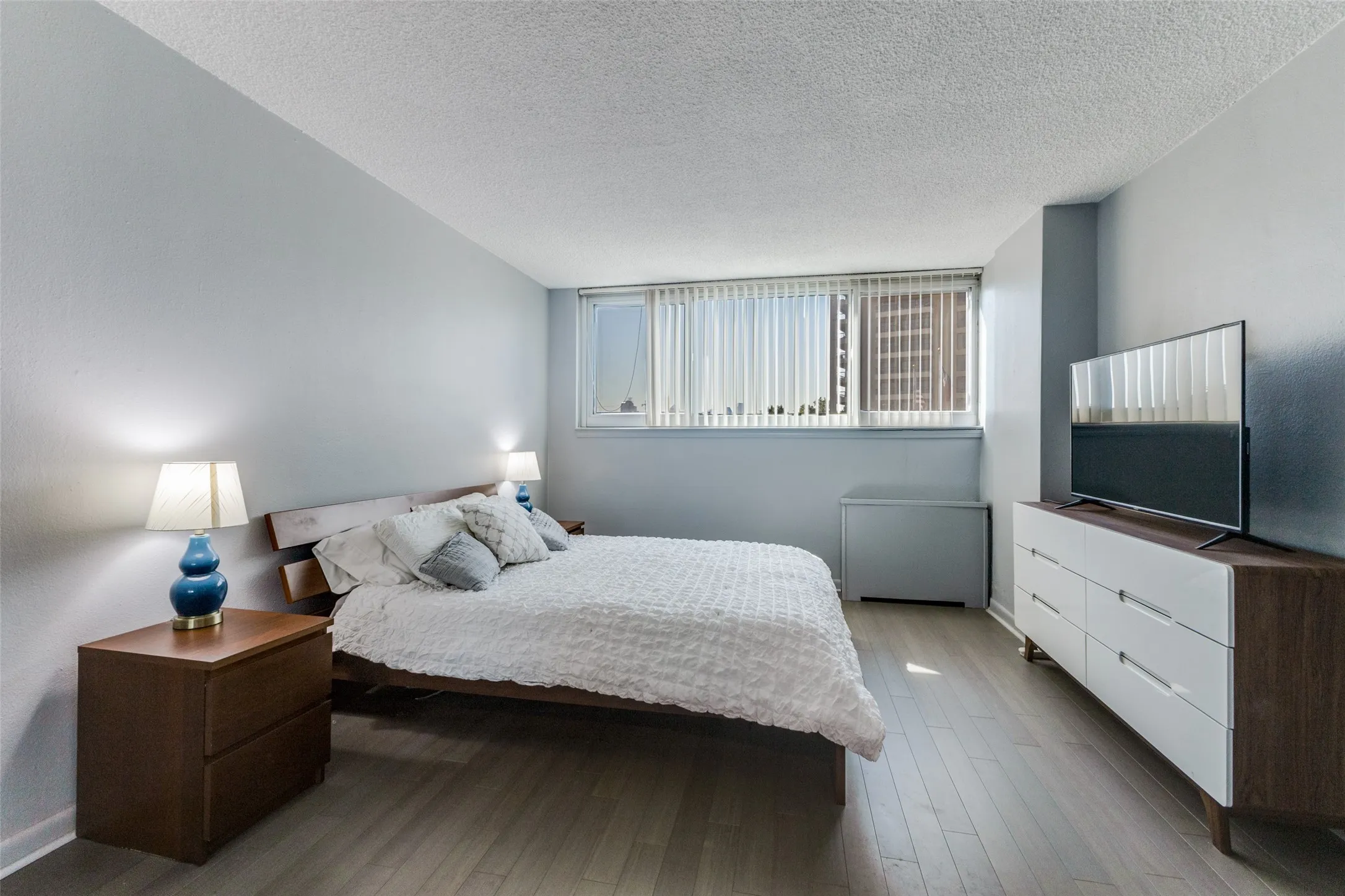 Condominium For Rent in Dallas County , 3883 Turtle Creek Boulevard 306, Dallas, Texas 75219, 2 Bedroom, 2 Bathroom, 2 Garage spaces, 971 Sqft, built in 1963, mls#21087369, Real Estate Agent in Dallas, Homes For Rent in Dallas county, Homes For Rent in Dallas, Realtor in Dallas Texas, Real Estate Brokerage Independent Realty Texas, Luminita Cordes Realtor