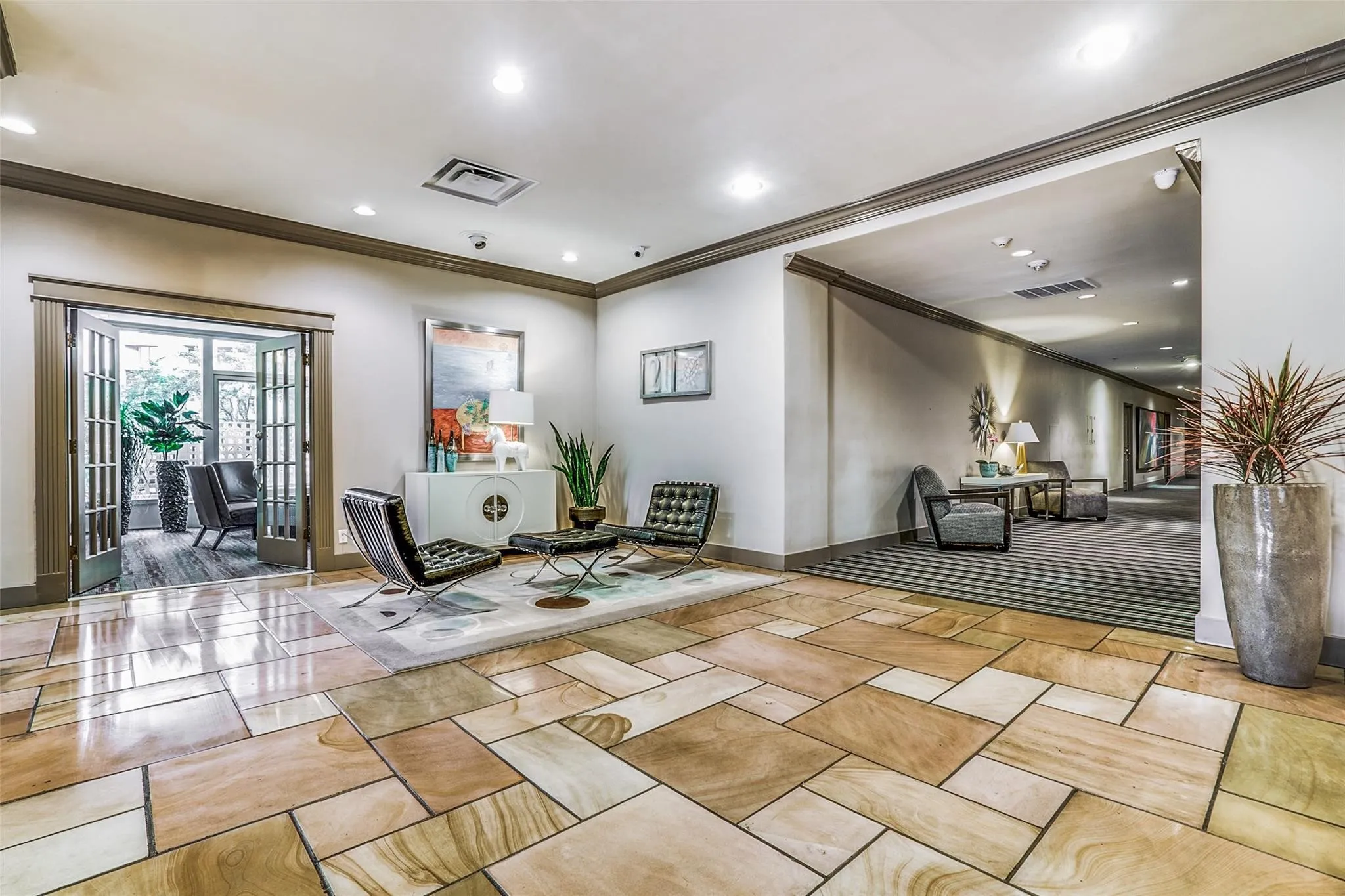 Condominium For Rent in Dallas County , 3883 Turtle Creek Boulevard 306, Dallas, Texas 75219, 2 Bedroom, 2 Bathroom, 2 Garage spaces, 971 Sqft, built in 1963, mls#21087369, Real Estate Agent in Dallas, Homes For Rent in Dallas county, Homes For Rent in Dallas, Realtor in Dallas Texas, Real Estate Brokerage Independent Realty Texas, Luminita Cordes Realtor