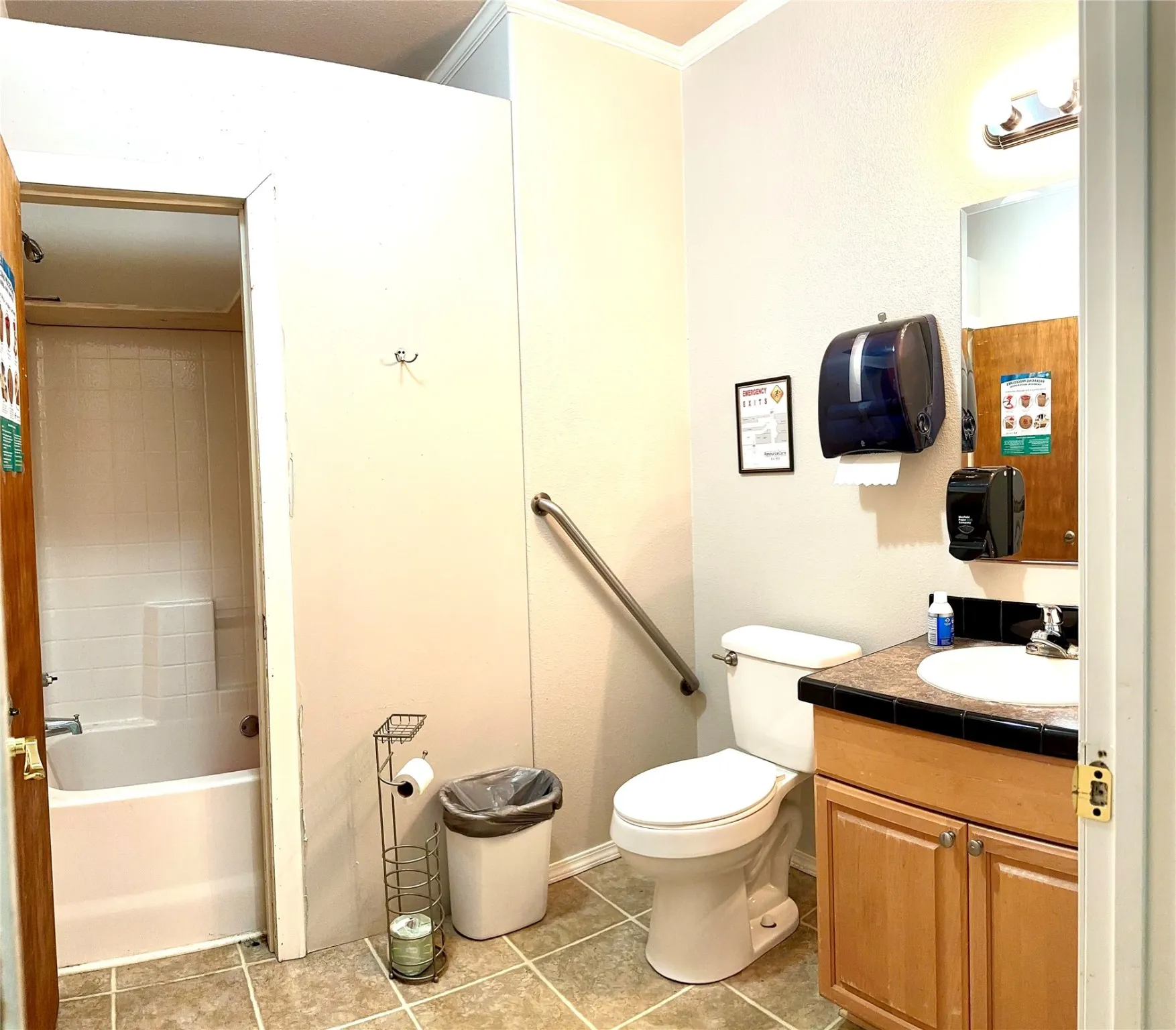 Business For Sale in Callahan County , 501 Peyton, Baird, Texas 79504, 0, 0, Garage spaces, 1,920 Sqft, built in 2007, Preowned, Price $169,000, mls#21087103, Real Estate Agent in Baird, Homes For Sale in Callahan county, Homes For Sale in Baird, Realtor in Baird Texas, Real Estate Brokerage Independent Realty Texas, Luminita Cordes Realtor