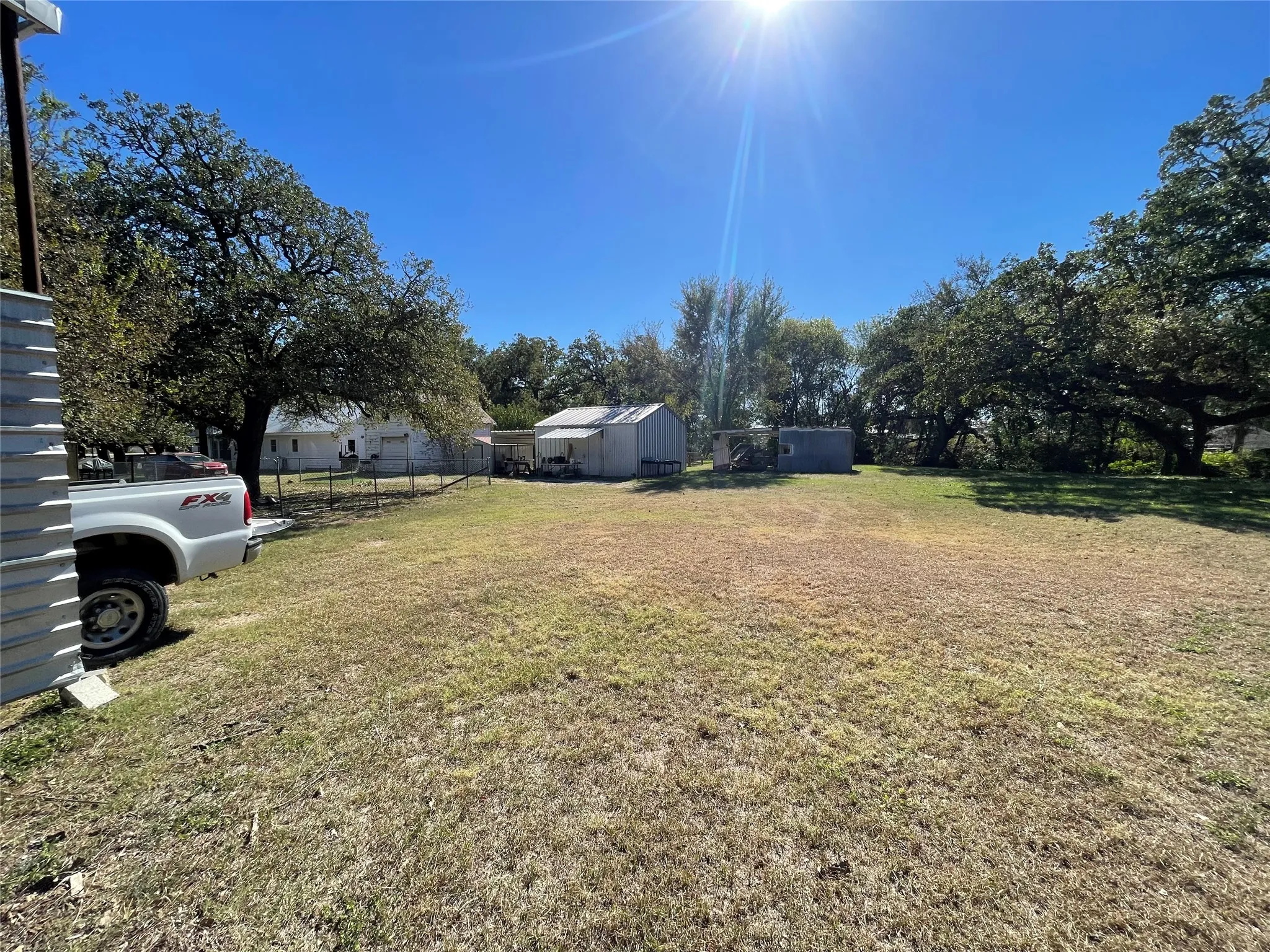 Single Family Residence For Sale in Palo Pinto County , 13822 Fm 4, Santo, Texas 76472, 3 Bedroom, 2 Bathroom, Garage spaces, 1,500 Sqft, built in 1940, mls#21086940, Real Estate Agent in Santo, Homes For Sale in Palo Pinto county, Homes For Sale in Santo, Realtor in Santo Texas, Real Estate Brokerage Independent Realty Texas, Luminita Cordes Realtor