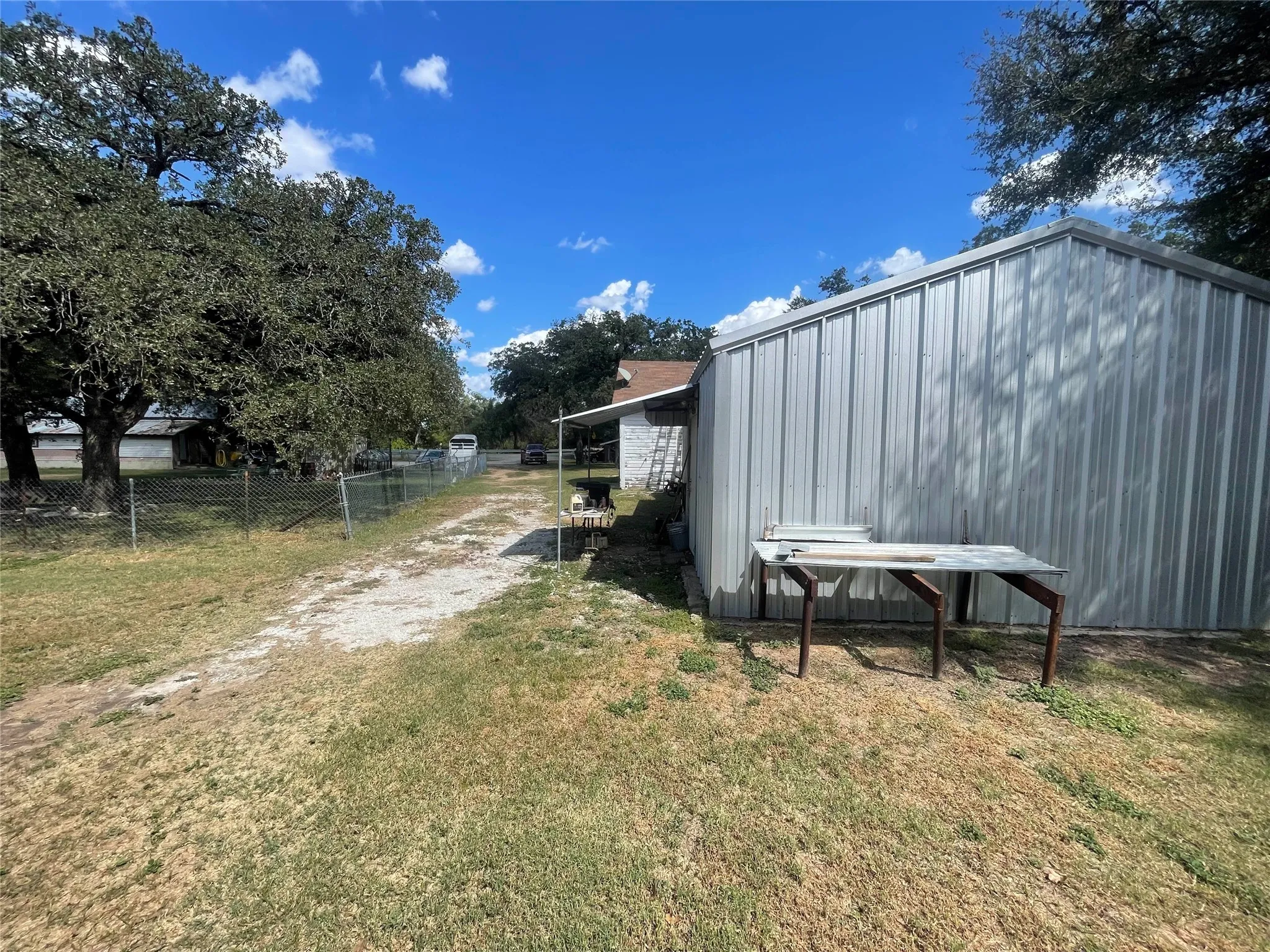 Single Family Residence For Sale in Palo Pinto County , 13822 Fm 4, Santo, Texas 76472, 3 Bedroom, 2 Bathroom, Garage spaces, 1,500 Sqft, built in 1940, mls#21086940, Real Estate Agent in Santo, Homes For Sale in Palo Pinto county, Homes For Sale in Santo, Realtor in Santo Texas, Real Estate Brokerage Independent Realty Texas, Luminita Cordes Realtor