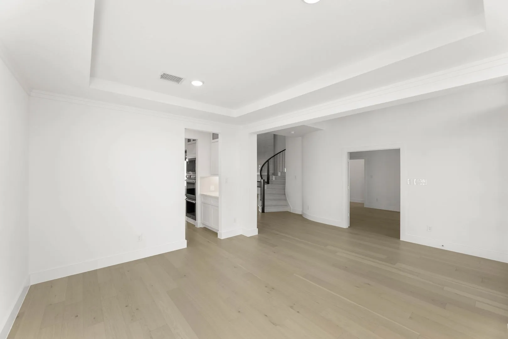 8_290 Cheyenne Mountain-Dining Room-2