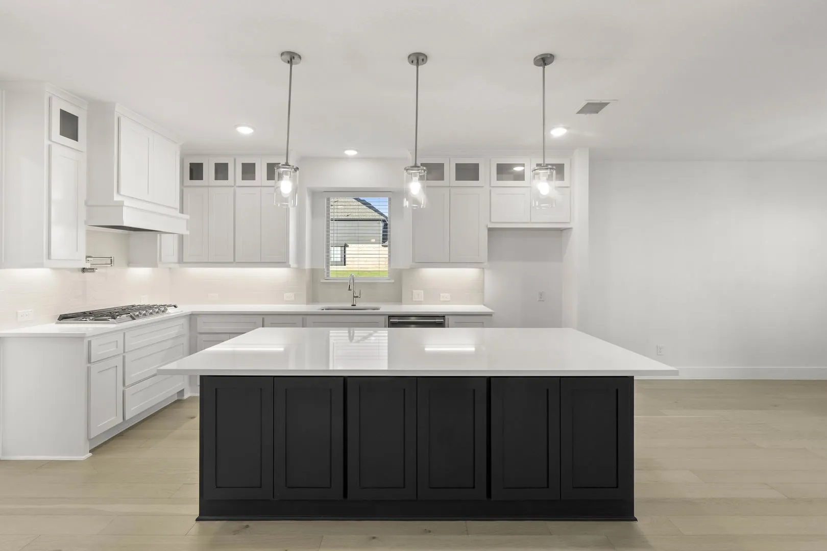 13_290 Cheyenne Mountain-Kitchen-1