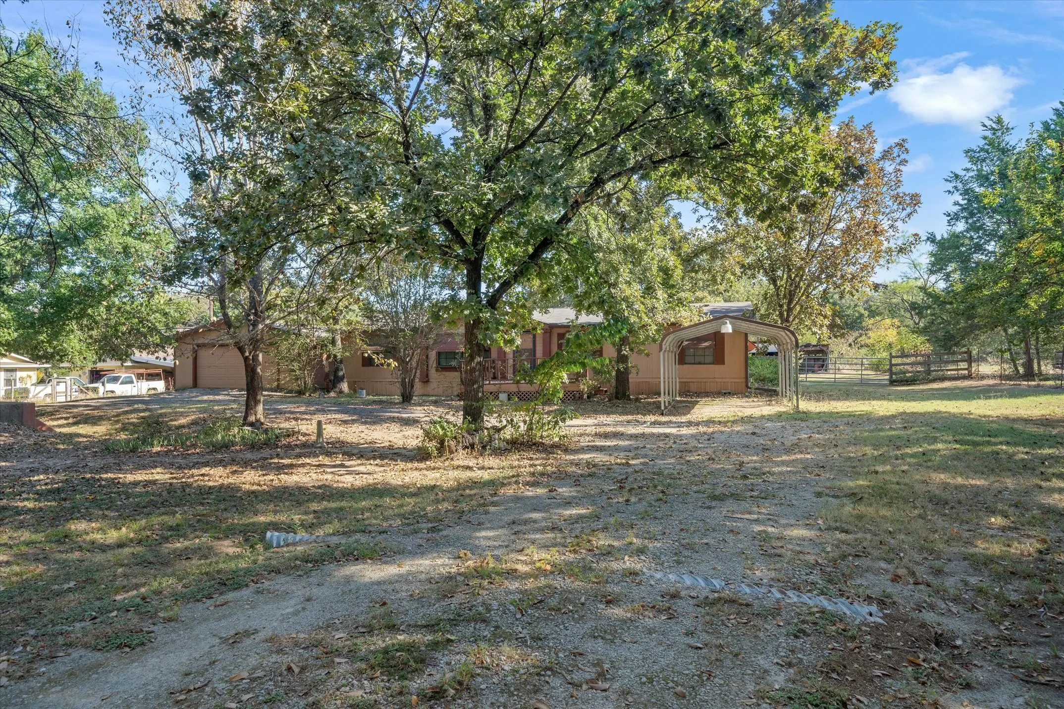 Mobile Home For Sale in Van Zandt County , 230 Vz County Road 3532, Wills Point, Texas 75169, 3 Bedrooms, 2 Bathrooms, 2 Garage spaces, 1,680 Sqft, built in 1994, Preowned, Price $169,900, mls#21077517, Real Estate Agent in Wills Point, Homes For Sale in Van Zandt county, Homes For Sale in Wills Point, Realtor in Wills Point Texas, Real Estate Brokerage Independent Realty Texas, Luminita Cordes Realtor