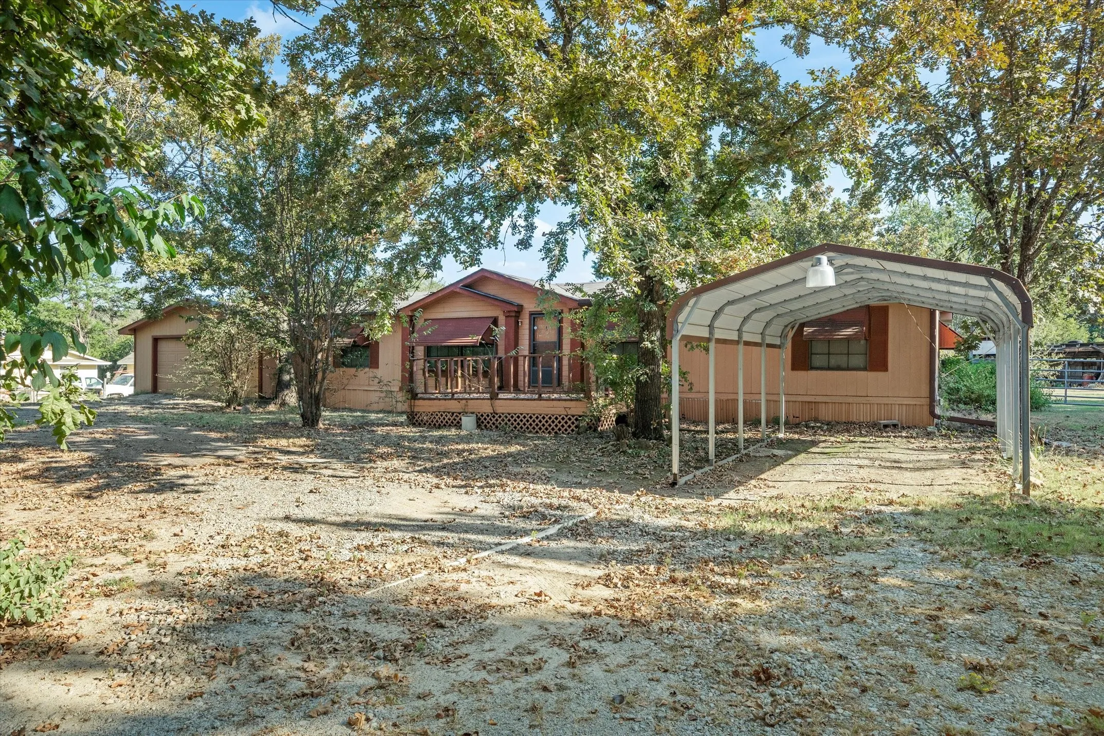 Mobile Home For Sale in Van Zandt County , 230 Vz County Road 3532, Wills Point, Texas 75169, 3 Bedrooms, 2 Bathrooms, 2 Garage spaces, 1,680 Sqft, built in 1994, Preowned, Price $169,900, mls#21077517, Real Estate Agent in Wills Point, Homes For Sale in Van Zandt county, Homes For Sale in Wills Point, Realtor in Wills Point Texas, Real Estate Brokerage Independent Realty Texas, Luminita Cordes Realtor