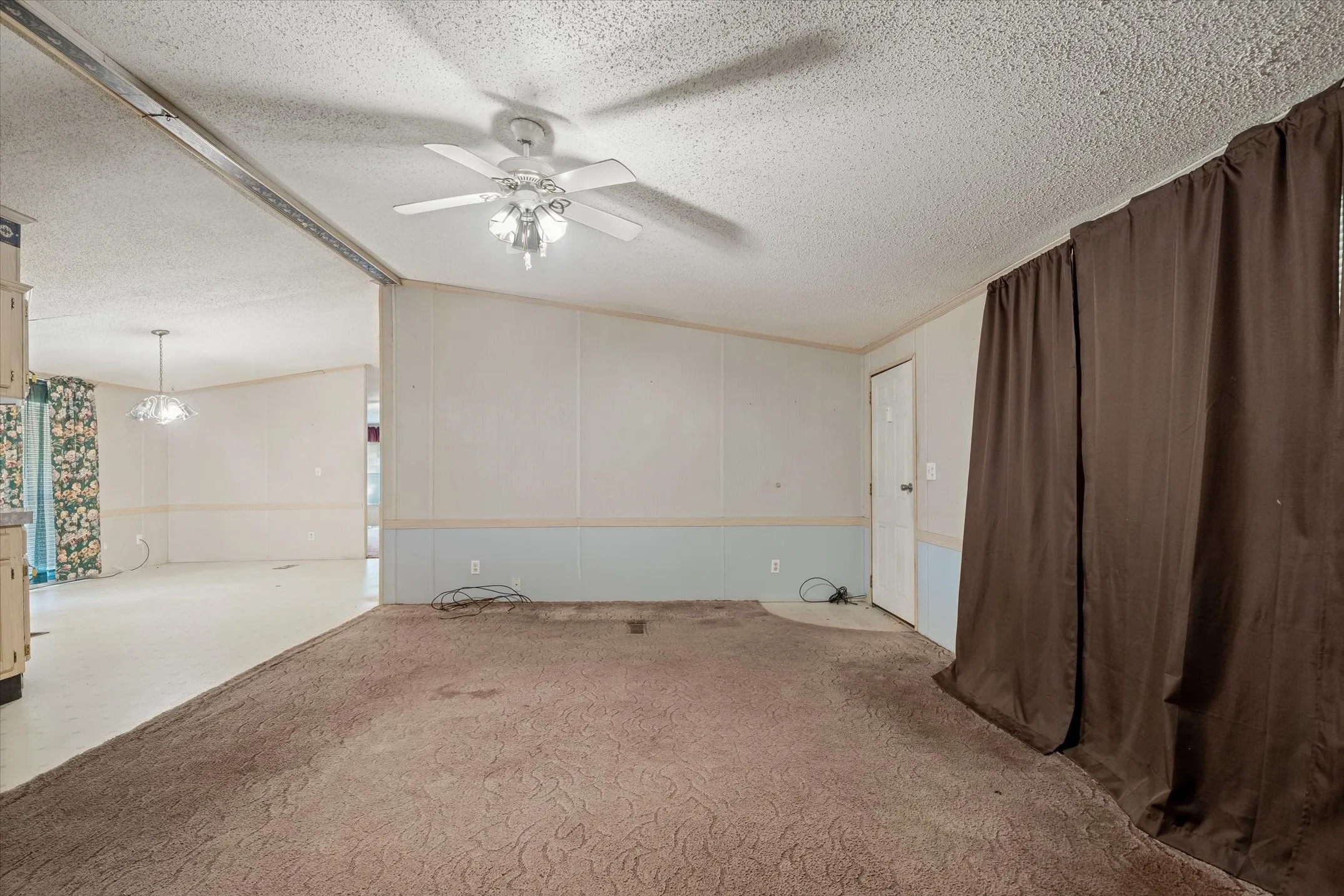 Mobile Home For Sale in Van Zandt County , 230 Vz County Road 3532, Wills Point, Texas 75169, 3 Bedrooms, 2 Bathrooms, 2 Garage spaces, 1,680 Sqft, built in 1994, Preowned, Price $169,900, mls#21077517, Real Estate Agent in Wills Point, Homes For Sale in Van Zandt county, Homes For Sale in Wills Point, Realtor in Wills Point Texas, Real Estate Brokerage Independent Realty Texas, Luminita Cordes Realtor