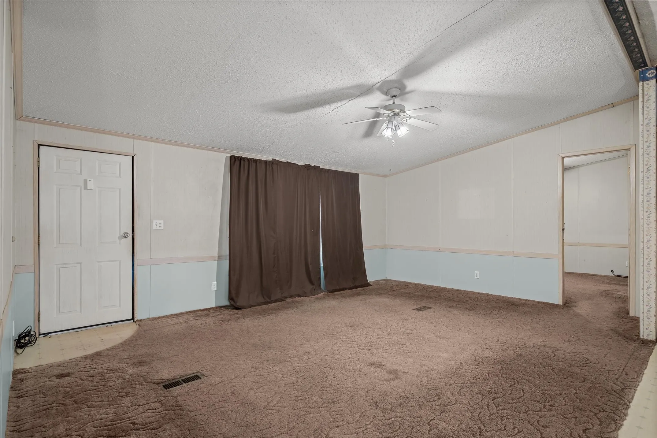 Mobile Home For Sale in Van Zandt County , 230 Vz County Road 3532, Wills Point, Texas 75169, 3 Bedrooms, 2 Bathrooms, 2 Garage spaces, 1,680 Sqft, built in 1994, Preowned, Price $169,900, mls#21077517, Real Estate Agent in Wills Point, Homes For Sale in Van Zandt county, Homes For Sale in Wills Point, Realtor in Wills Point Texas, Real Estate Brokerage Independent Realty Texas, Luminita Cordes Realtor