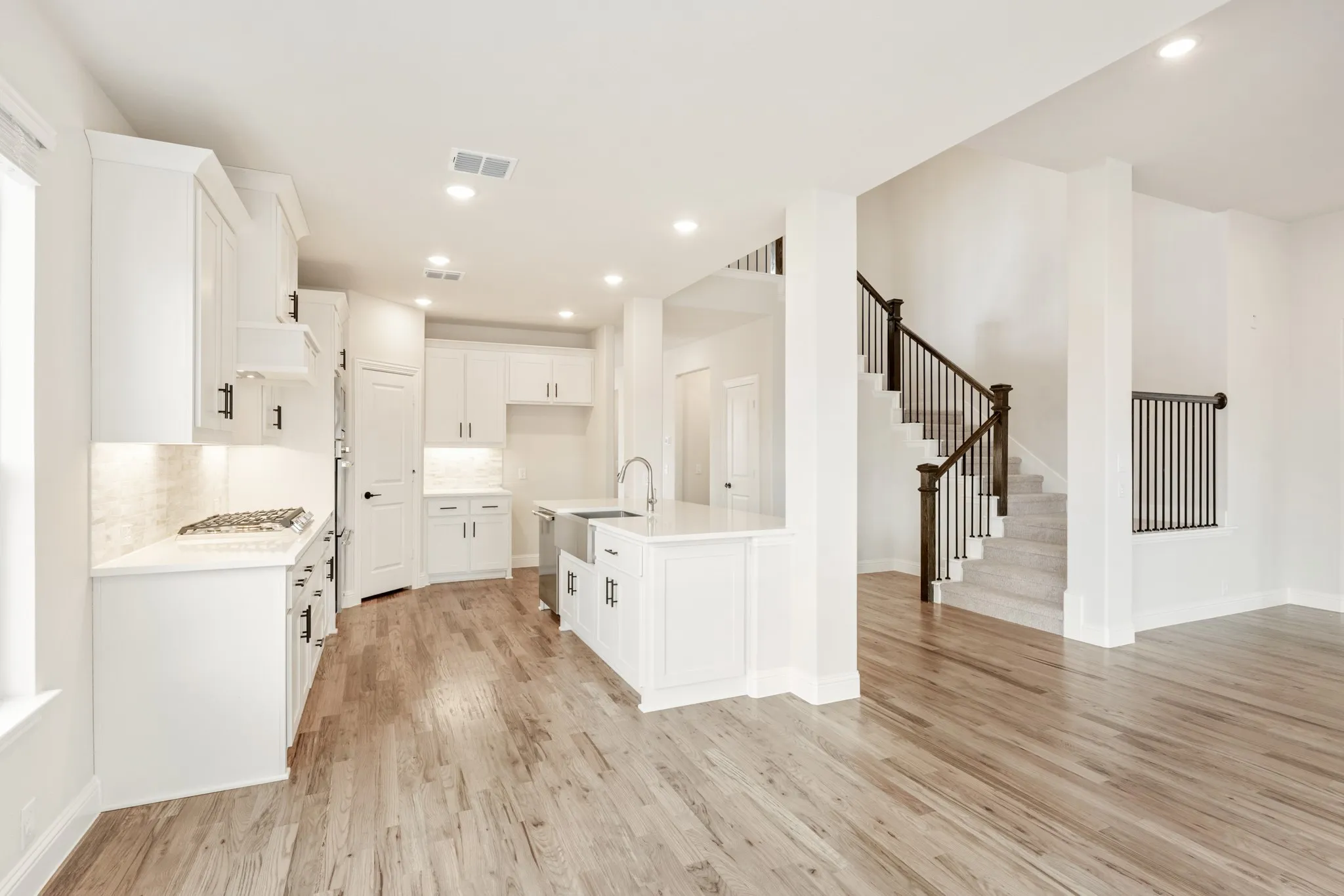 Single Family Residence For Sale in Tarrant County , 2304 Prosper Way, Mansfield, Texas 76063, 4 Bedroom, 4 Bathroom, 3 Garage spaces, 3,436 Sqft, built in 2025, New Construction - Complete, mls#21082952, Real Estate Agent in Mansfield, Homes For Sale in Tarrant county, Homes For Sale in Mansfield, Realtor in Mansfield Texas, Real Estate Brokerage Independent Realty Texas, Luminita Cordes Realtor