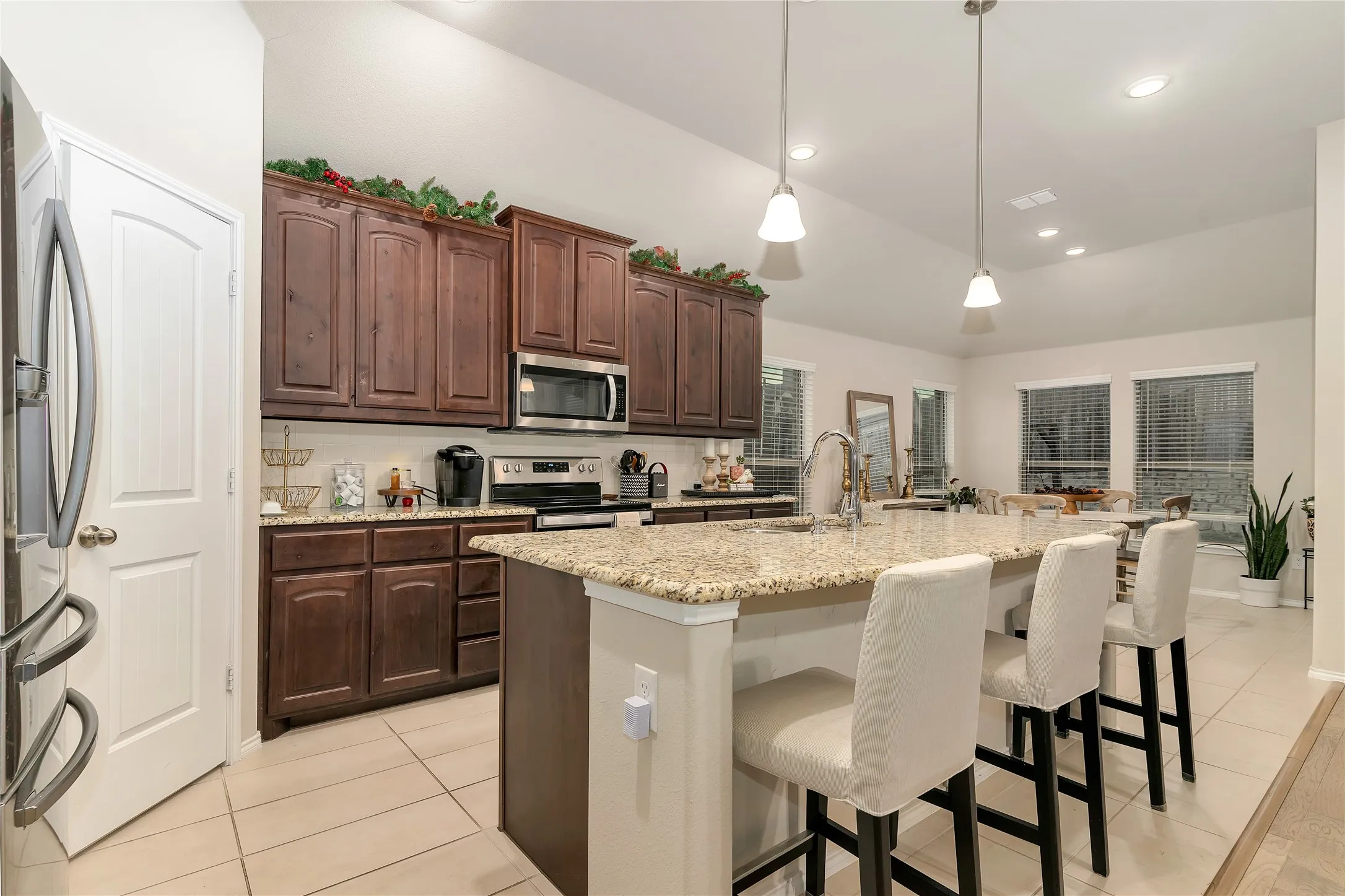 Single Family Residence For Sale in Johnson County , 120 Cheryl Drive, Keene, Texas 76059, 3 Bedroom, 2 Bathroom, 2 Garage spaces, 2,050 Sqft, built in 2022, mls#21079323, Real Estate Agent in Keene, Homes For Sale in Johnson county, Homes For Sale in Keene, Realtor in Keene Texas, Real Estate Brokerage Independent Realty Texas, Luminita Cordes Realtor