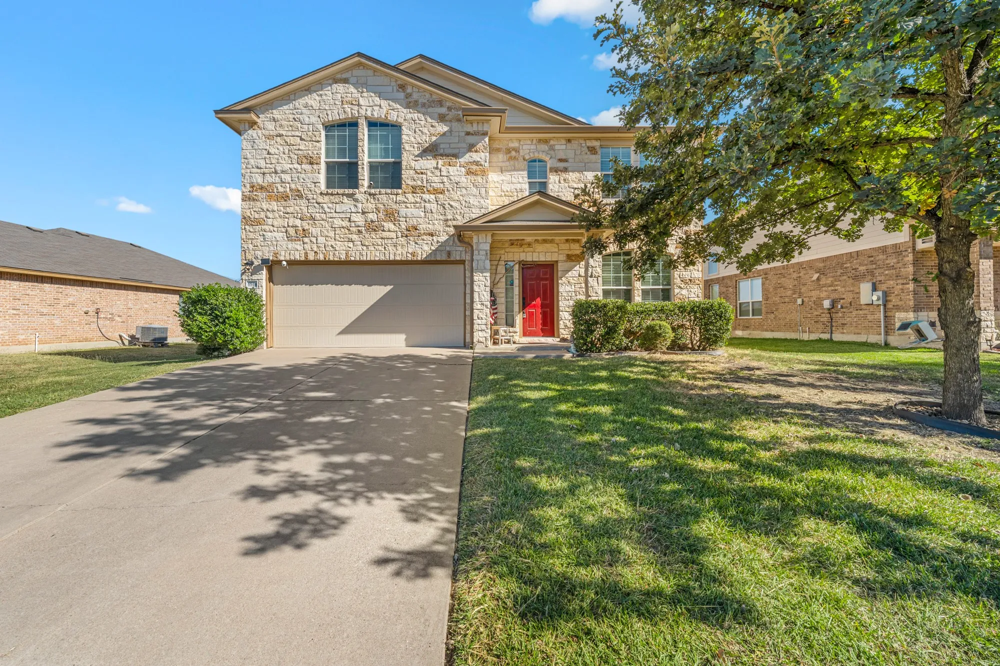 Single Family Residence For Sale in Mc Lennan County , 6544 Mundo Drive, Waco, Texas 76712, 4 Bedroom, 3 Bathroom, 2 Garage spaces, 2,217 Sqft, built in 2011, mls#21088316, Real Estate Agent in Waco, Homes For Sale in Mc Lennan county, Homes For Sale in Waco, Realtor in Waco Texas, Real Estate Brokerage Independent Realty Texas, Luminita Cordes Realtor