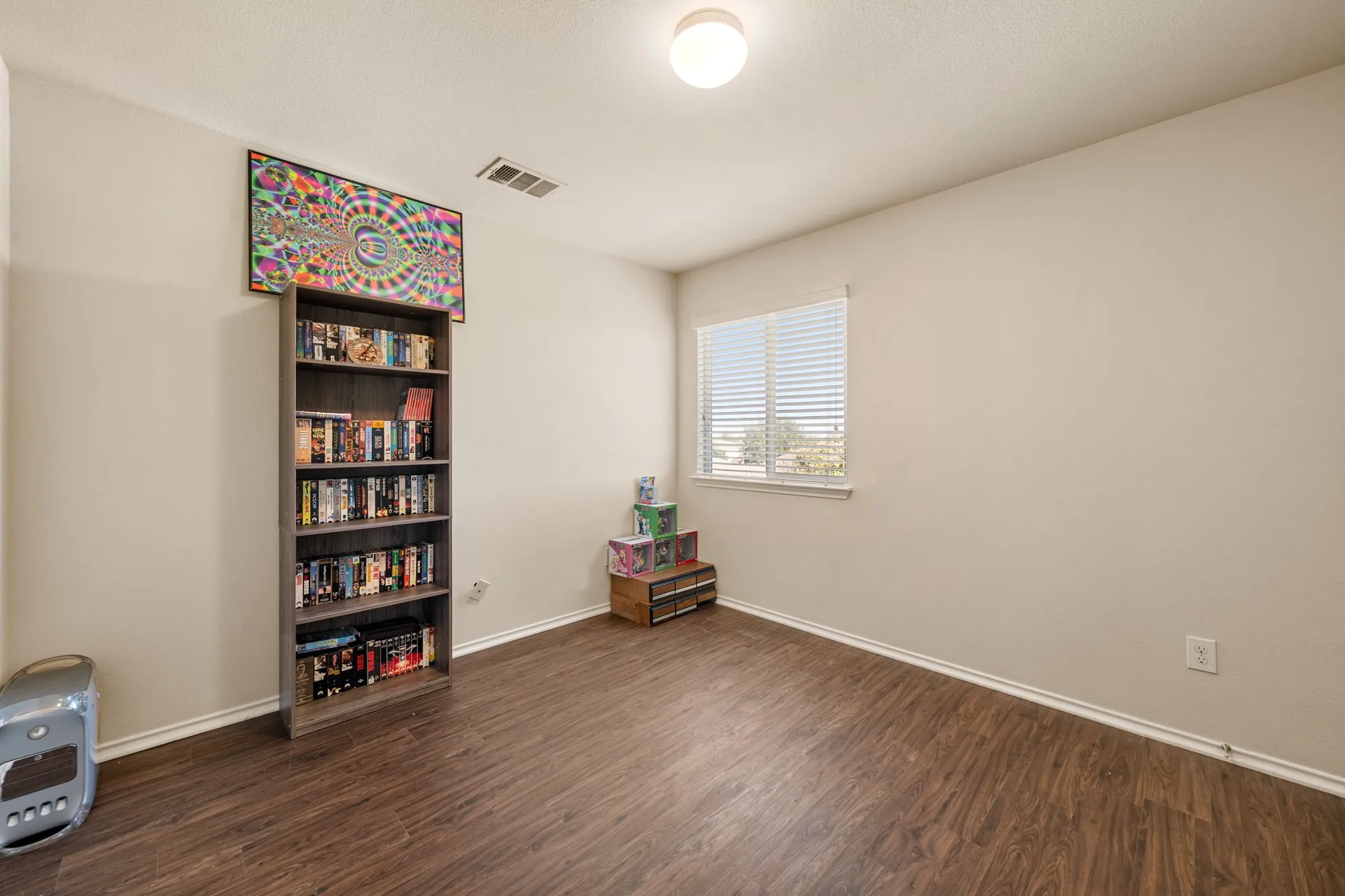 Single Family Residence For Sale in Mc Lennan County , 6544 Mundo Drive, Waco, Texas 76712, 4 Bedroom, 3 Bathroom, 2 Garage spaces, 2,217 Sqft, built in 2011, mls#21088316, Real Estate Agent in Waco, Homes For Sale in Mc Lennan county, Homes For Sale in Waco, Realtor in Waco Texas, Real Estate Brokerage Independent Realty Texas, Luminita Cordes Realtor
