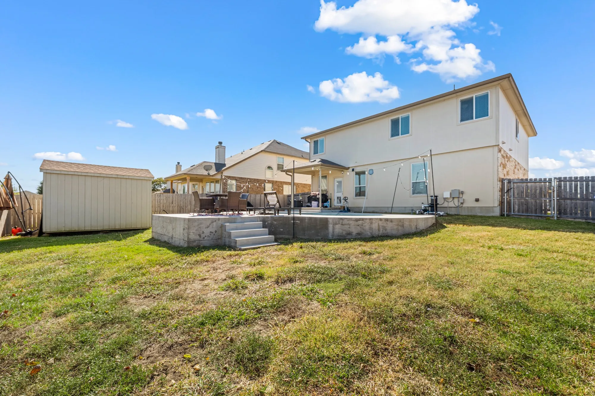 Single Family Residence For Sale in Mc Lennan County , 6544 Mundo Drive, Waco, Texas 76712, 4 Bedroom, 3 Bathroom, 2 Garage spaces, 2,217 Sqft, built in 2011, mls#21088316, Real Estate Agent in Waco, Homes For Sale in Mc Lennan county, Homes For Sale in Waco, Realtor in Waco Texas, Real Estate Brokerage Independent Realty Texas, Luminita Cordes Realtor