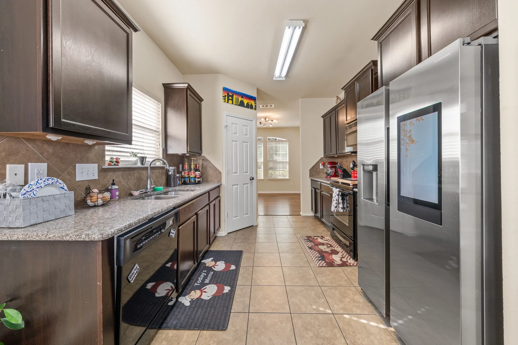 Single Family Residence For Sale in Mc Lennan County , 6544 Mundo Drive, Waco, Texas 76712, 4 Bedroom, 3 Bathroom, 2 Garage spaces, 2,217 Sqft, built in 2011, mls#21088316, Real Estate Agent in Waco, Homes For Sale in Mc Lennan county, Homes For Sale in Waco, Realtor in Waco Texas, Real Estate Brokerage Independent Realty Texas, Luminita Cordes Realtor