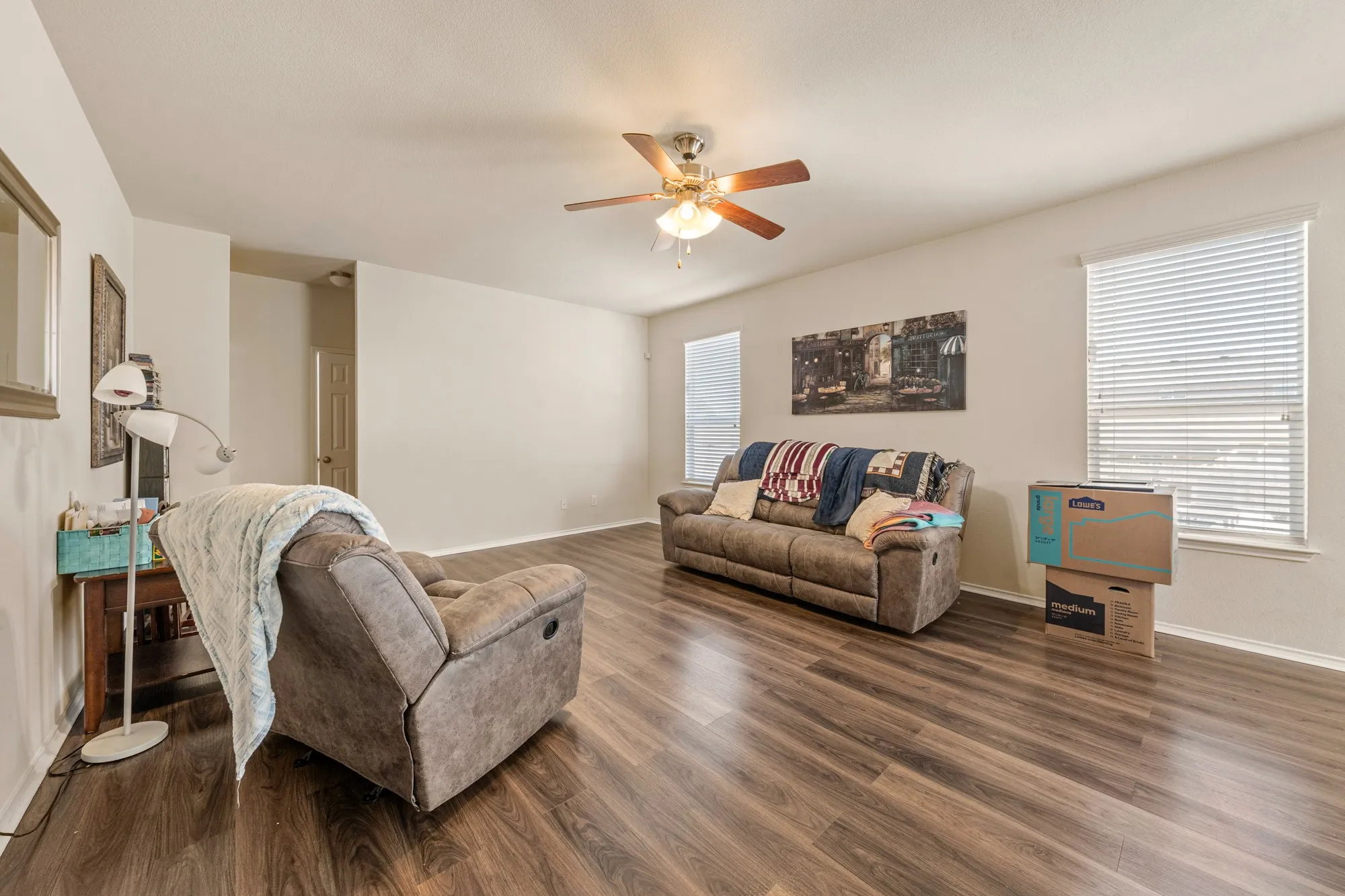 Single Family Residence For Sale in Mc Lennan County , 6544 Mundo Drive, Waco, Texas 76712, 4 Bedroom, 3 Bathroom, 2 Garage spaces, 2,217 Sqft, built in 2011, mls#21088316, Real Estate Agent in Waco, Homes For Sale in Mc Lennan county, Homes For Sale in Waco, Realtor in Waco Texas, Real Estate Brokerage Independent Realty Texas, Luminita Cordes Realtor