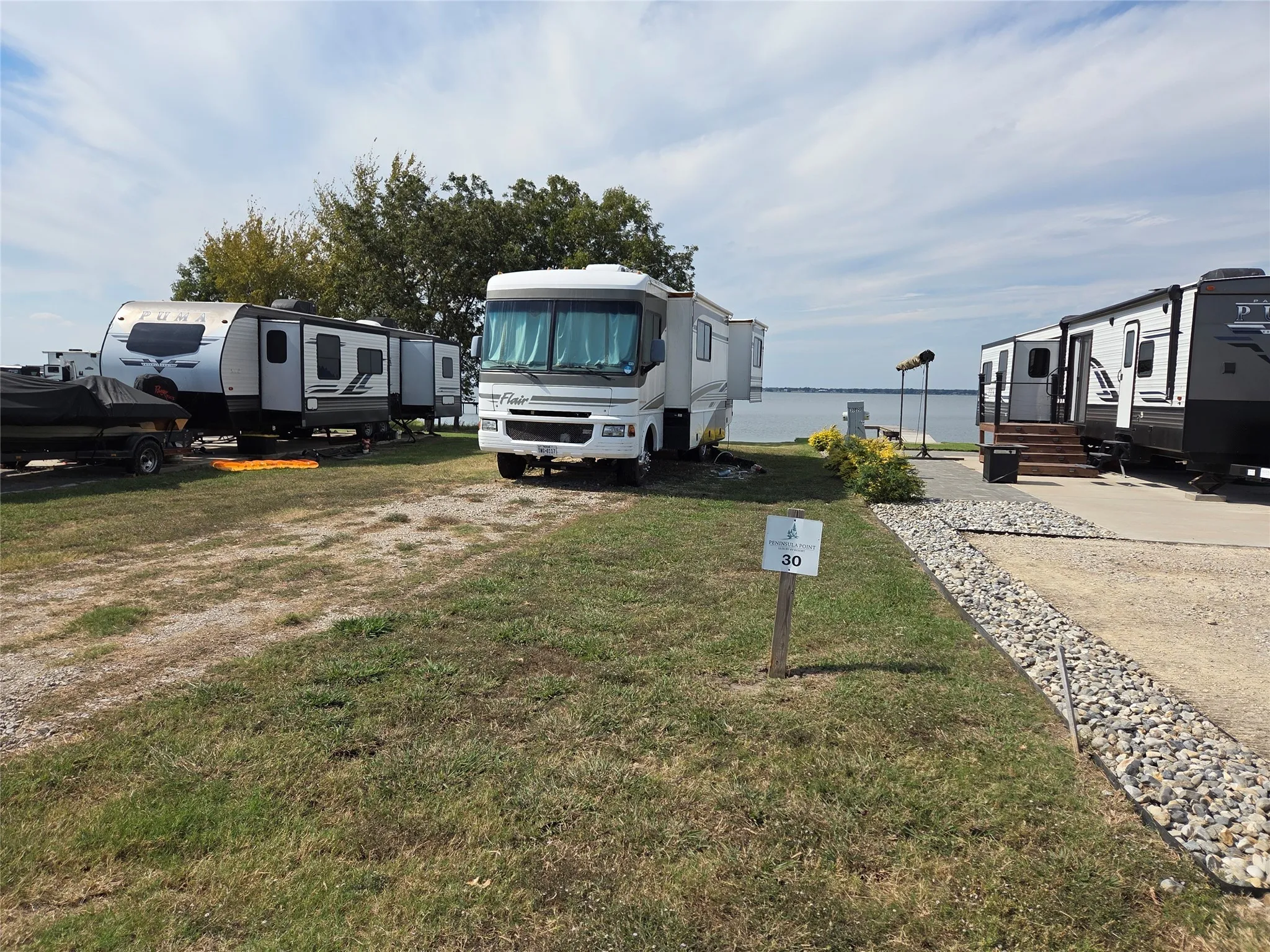 Unimproved Land For Sale in Navarro County , 5132 Waterfront Road, Kerens, Texas 75144, 0, 0, Garage spaces, 0 Sqft, built in 0, mls#21086874, Real Estate Agent in Kerens, Homes For Sale in Navarro county, Homes For Sale in Kerens, Realtor in Kerens Texas, Real Estate Brokerage Independent Realty Texas, Luminita Cordes Realtor