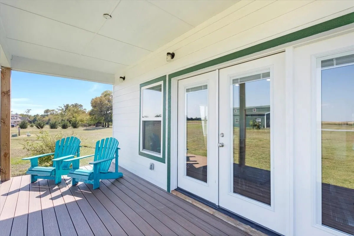 Single Family Residence For Sale in Grayson County , 3050 Wolf Front Road, Van Alstyne, Texas 75495, 3 Bedroom, 3 Bathroom, Garage spaces, 2,086 Sqft, built in 2011, Preowned, mls#21087784, Real Estate Agent in Van Alstyne, Homes For Sale in Grayson county, Homes For Sale in Van Alstyne, Realtor in Van Alstyne Texas, Real Estate Brokerage Independent Realty Texas, Luminita Cordes Realtor