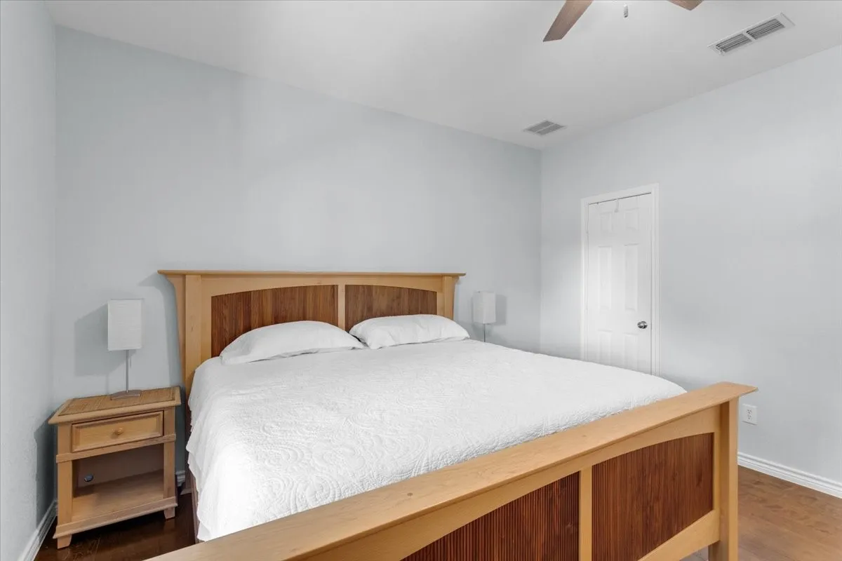 Single Family Residence For Sale in Grayson County , 3050 Wolf Front Road, Van Alstyne, Texas 75495, 3 Bedroom, 3 Bathroom, Garage spaces, 2,086 Sqft, built in 2011, Preowned, mls#21087784, Real Estate Agent in Van Alstyne, Homes For Sale in Grayson county, Homes For Sale in Van Alstyne, Realtor in Van Alstyne Texas, Real Estate Brokerage Independent Realty Texas, Luminita Cordes Realtor