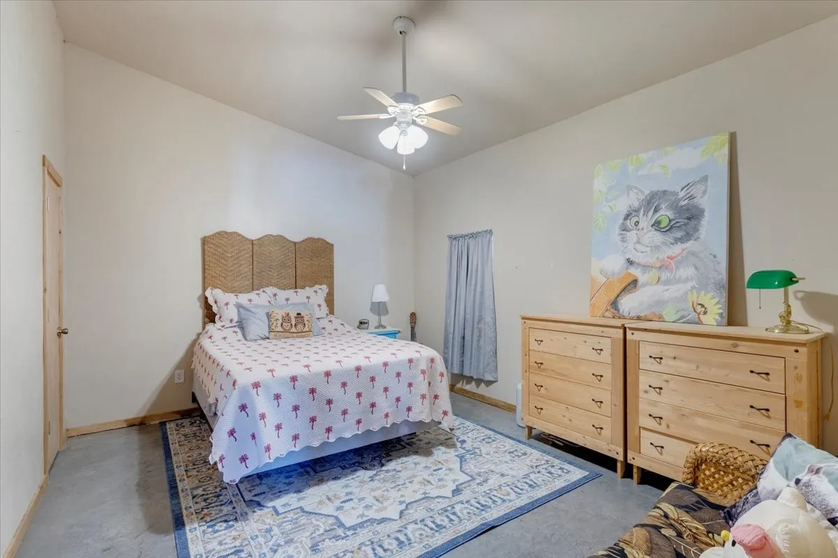Single Family Residence For Sale in Grayson County , 3050 Wolf Front Road, Van Alstyne, Texas 75495, 3 Bedroom, 3 Bathroom, Garage spaces, 2,086 Sqft, built in 2011, Preowned, mls#21087784, Real Estate Agent in Van Alstyne, Homes For Sale in Grayson county, Homes For Sale in Van Alstyne, Realtor in Van Alstyne Texas, Real Estate Brokerage Independent Realty Texas, Luminita Cordes Realtor