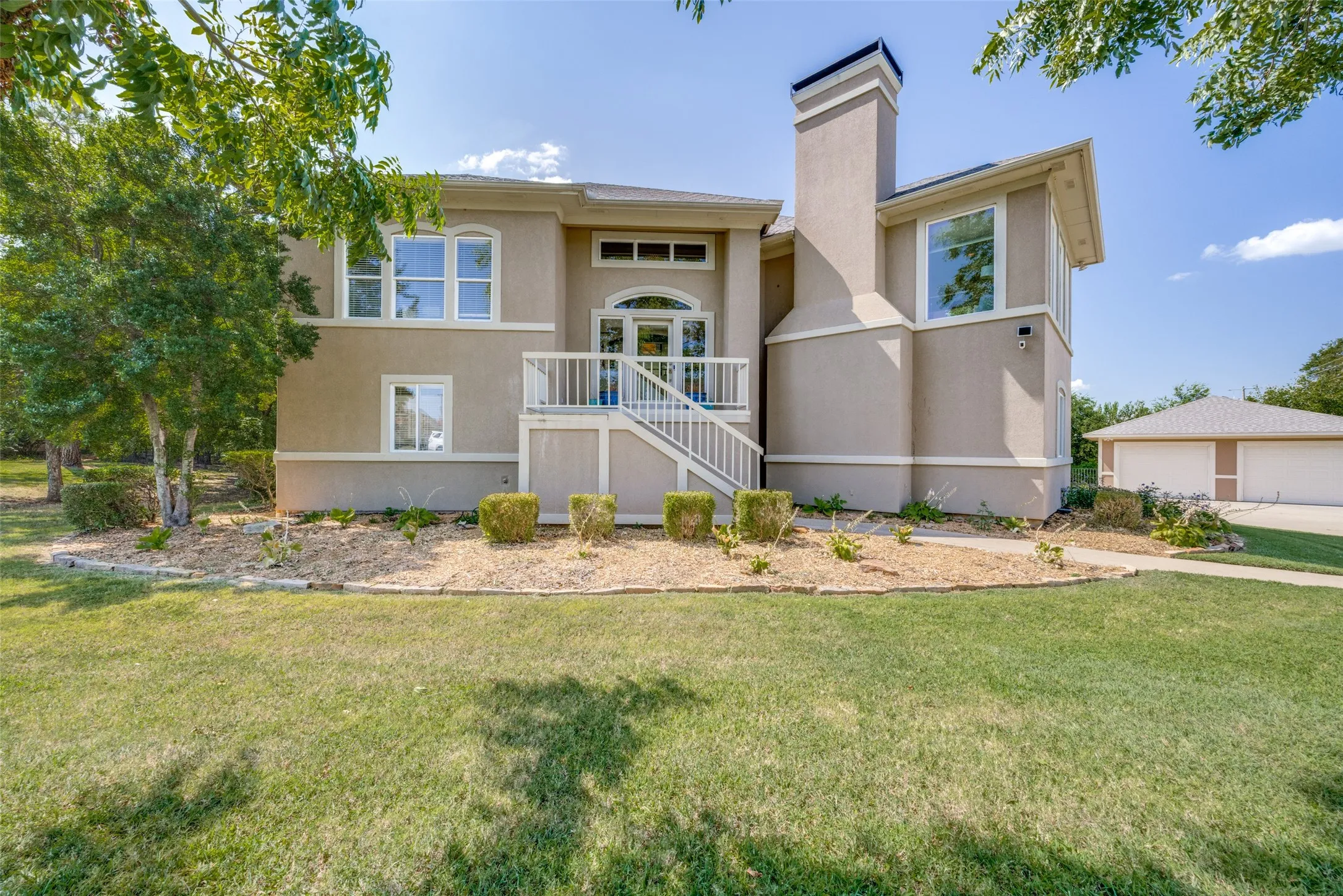 Single Family Residence For Sale in Grayson County , 167 Panorama Circle, Pottsboro, Texas 75076, 4 Bedroom, 4 Bathroom, 4 Garage spaces, 4,070 Sqft, built in 2001, Preowned, mls#21088362, Real Estate Agent in Pottsboro, Homes For Sale in Grayson county, Homes For Sale in Pottsboro, Realtor in Pottsboro Texas, Real Estate Brokerage Independent Realty Texas, Luminita Cordes Realtor