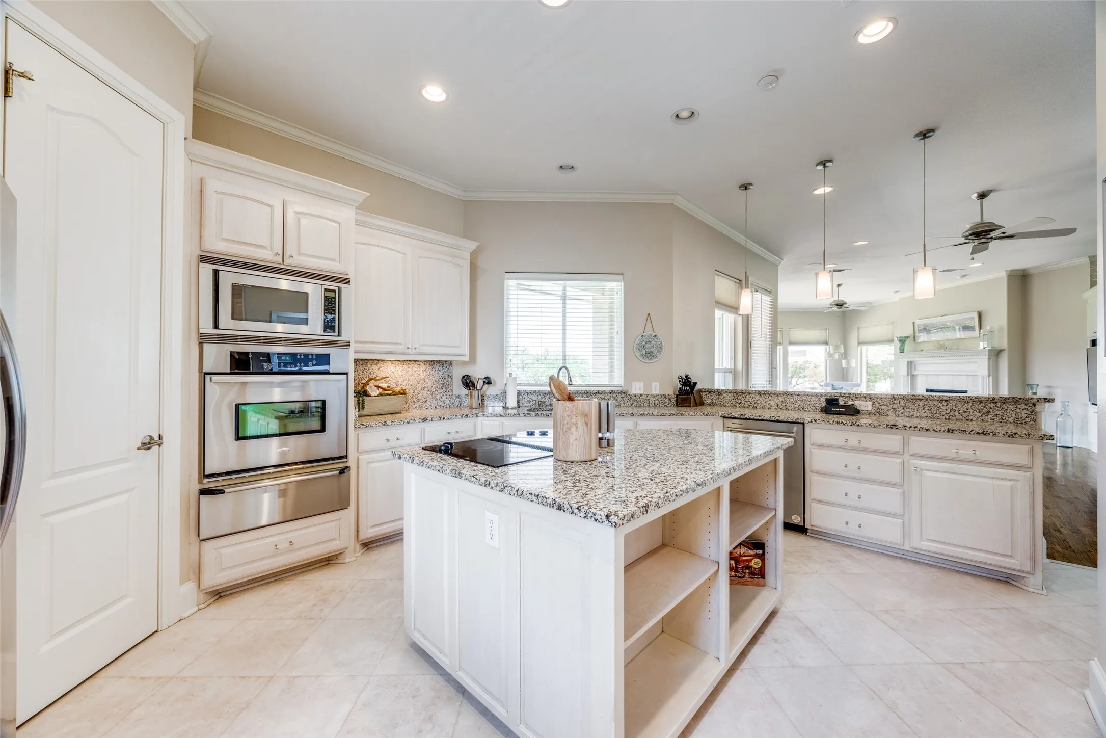 Single Family Residence For Sale in Grayson County , 167 Panorama Circle, Pottsboro, Texas 75076, 4 Bedroom, 4 Bathroom, 4 Garage spaces, 4,070 Sqft, built in 2001, Preowned, mls#21088362, Real Estate Agent in Pottsboro, Homes For Sale in Grayson county, Homes For Sale in Pottsboro, Realtor in Pottsboro Texas, Real Estate Brokerage Independent Realty Texas, Luminita Cordes Realtor