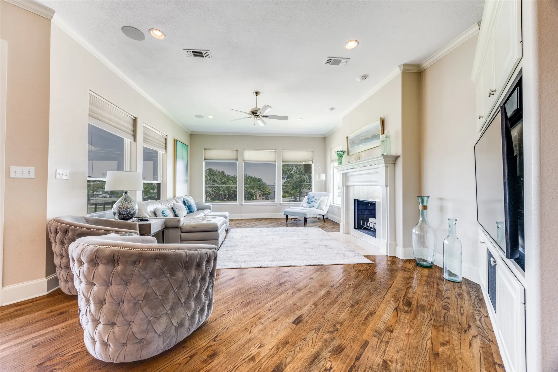 Single Family Residence For Sale in Grayson County , 167 Panorama Circle, Pottsboro, Texas 75076, 4 Bedroom, 4 Bathroom, 4 Garage spaces, 4,070 Sqft, built in 2001, Preowned, mls#21088362, Real Estate Agent in Pottsboro, Homes For Sale in Grayson county, Homes For Sale in Pottsboro, Realtor in Pottsboro Texas, Real Estate Brokerage Independent Realty Texas, Luminita Cordes Realtor