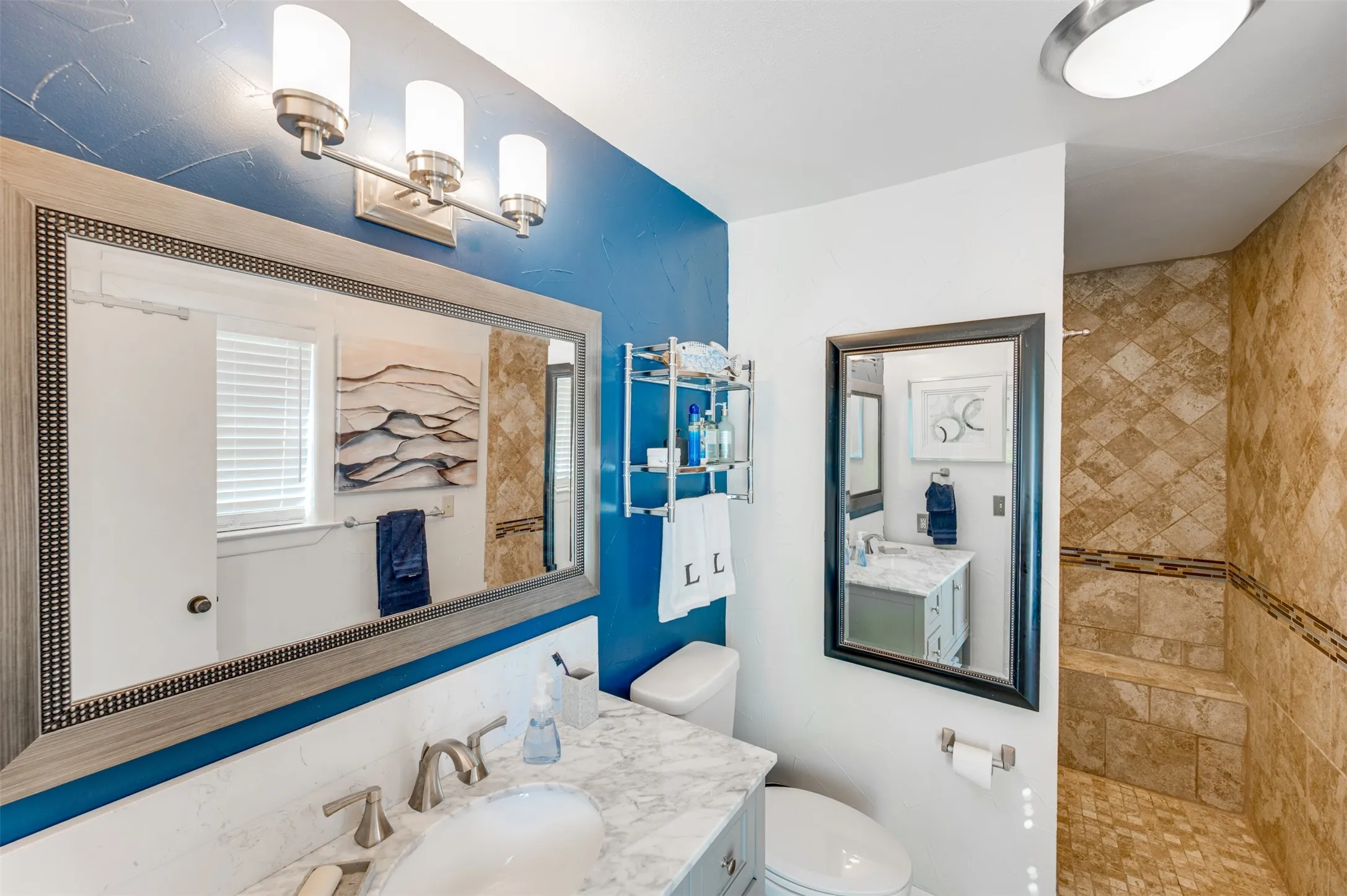 Single Family Residence For Sale in Henderson County , 536 Wildewood Drive, Chandler, Texas 75758, 4 Bedroom, 3 Bathroom, 2 Garage spaces, 3,240 Sqft, built in 1983, Preowned, mls#21089188, Real Estate Agent in Chandler, Homes For Sale in Henderson county, Homes For Sale in Chandler, Realtor in Chandler Texas, Real Estate Brokerage Independent Realty Texas, Luminita Cordes Realtor