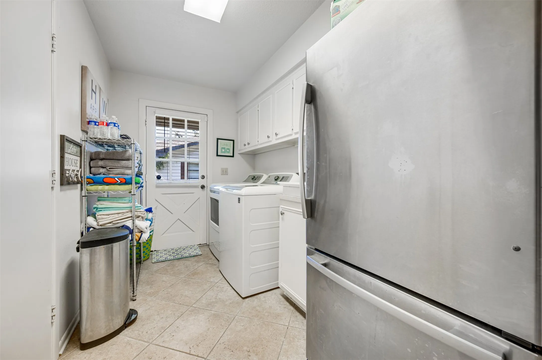 Single Family Residence For Sale in Henderson County , 536 Wildewood Drive, Chandler, Texas 75758, 4 Bedroom, 3 Bathroom, 2 Garage spaces, 3,240 Sqft, built in 1983, Preowned, mls#21089188, Real Estate Agent in Chandler, Homes For Sale in Henderson county, Homes For Sale in Chandler, Realtor in Chandler Texas, Real Estate Brokerage Independent Realty Texas, Luminita Cordes Realtor