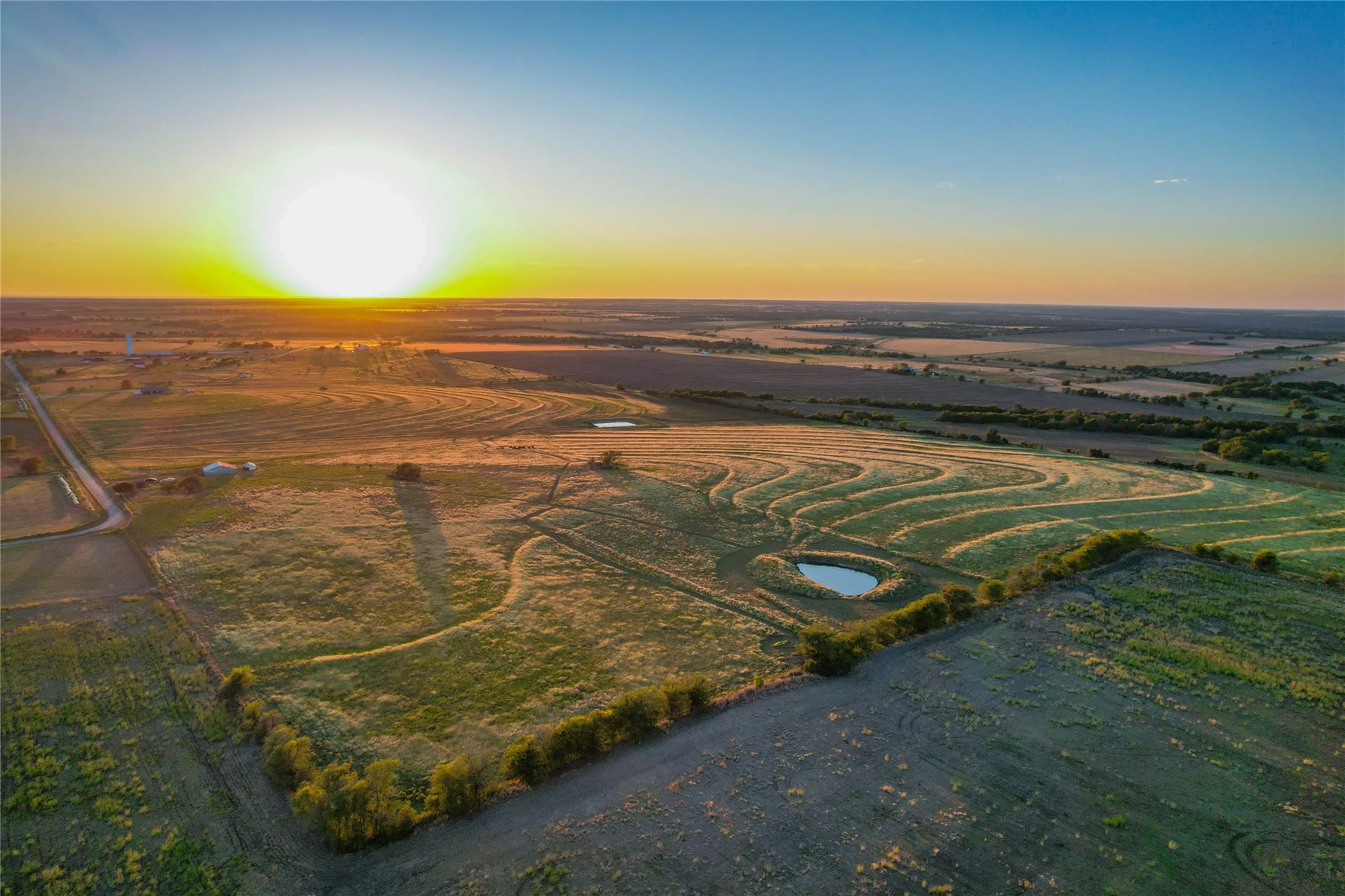 Aerial view of property's location featuring rural landscape