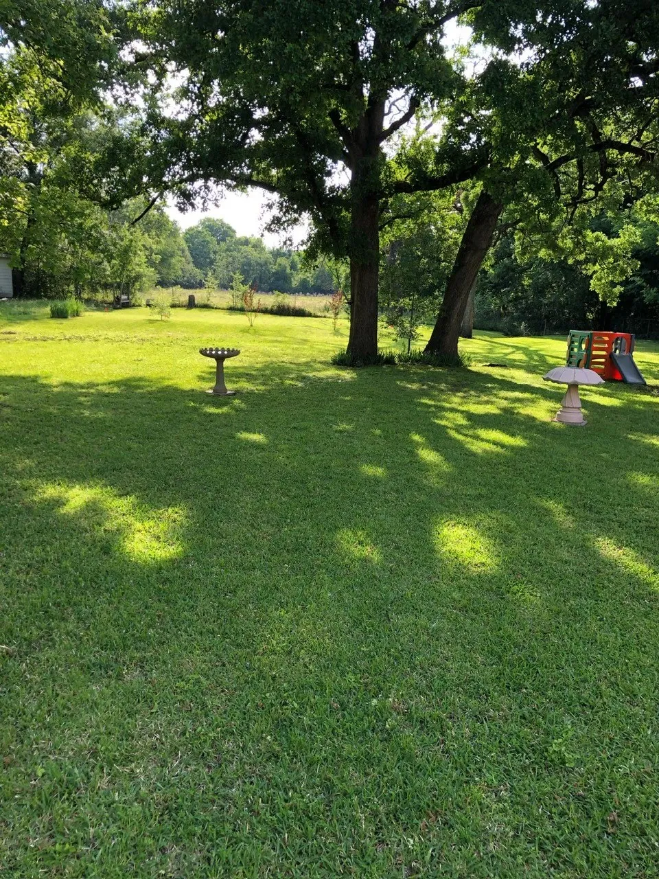 Single Family Residence For Sale in Henderson County , 609 N Martin Street, Malakoff, Texas 75148, 3 Bedroom, 2 Bathroom, 2 Garage spaces, 2,058 Sqft, built in 1956, Preowned, mls#21086349, Real Estate Agent in Malakoff, Homes For Sale in Henderson county, Homes For Sale in Malakoff, Realtor in Malakoff Texas, Real Estate Brokerage Independent Realty Texas, Luminita Cordes Realtor