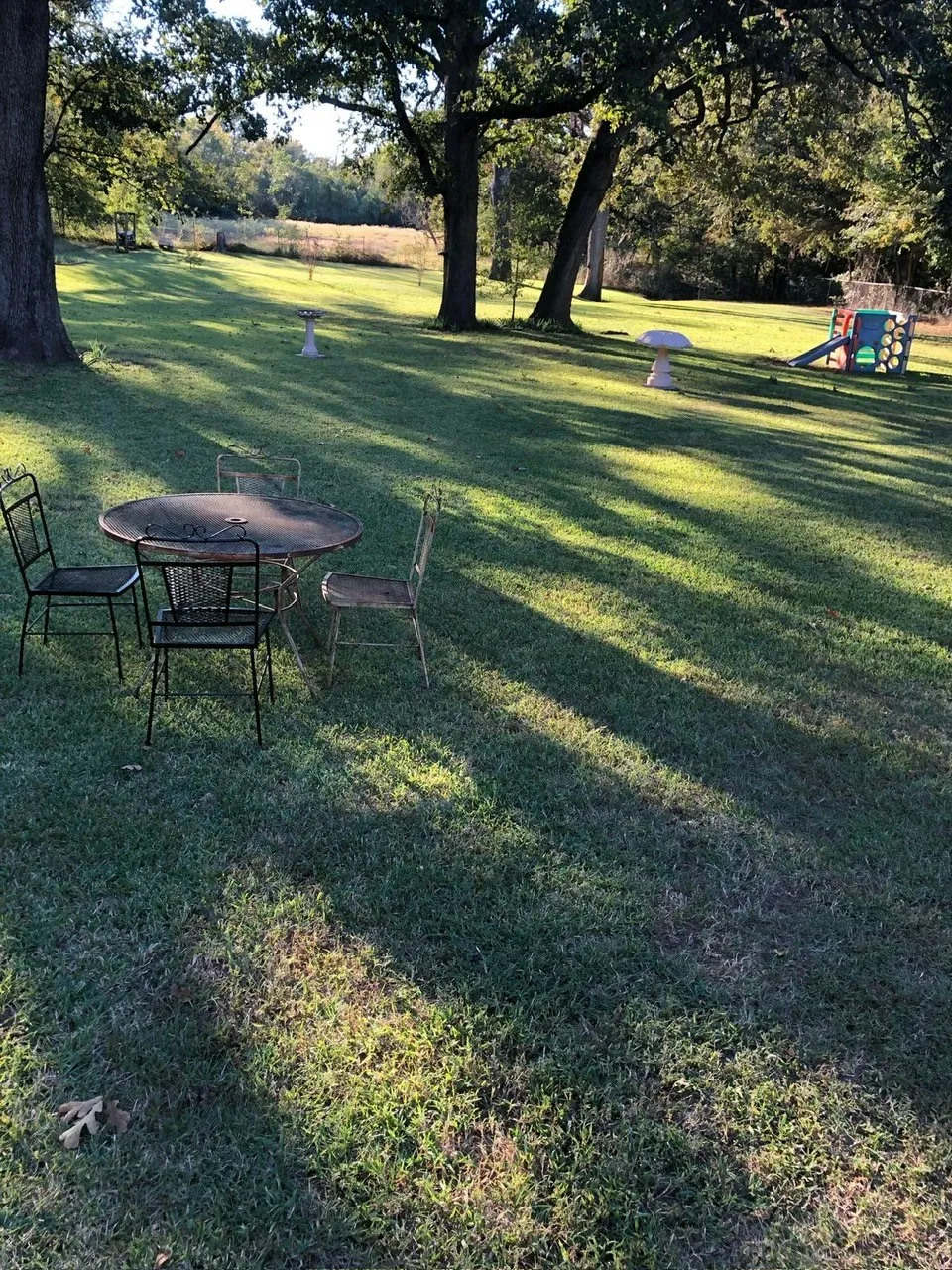 Single Family Residence For Sale in Henderson County , 609 N Martin Street, Malakoff, Texas 75148, 3 Bedroom, 2 Bathroom, 2 Garage spaces, 2,058 Sqft, built in 1956, Preowned, mls#21086349, Real Estate Agent in Malakoff, Homes For Sale in Henderson county, Homes For Sale in Malakoff, Realtor in Malakoff Texas, Real Estate Brokerage Independent Realty Texas, Luminita Cordes Realtor