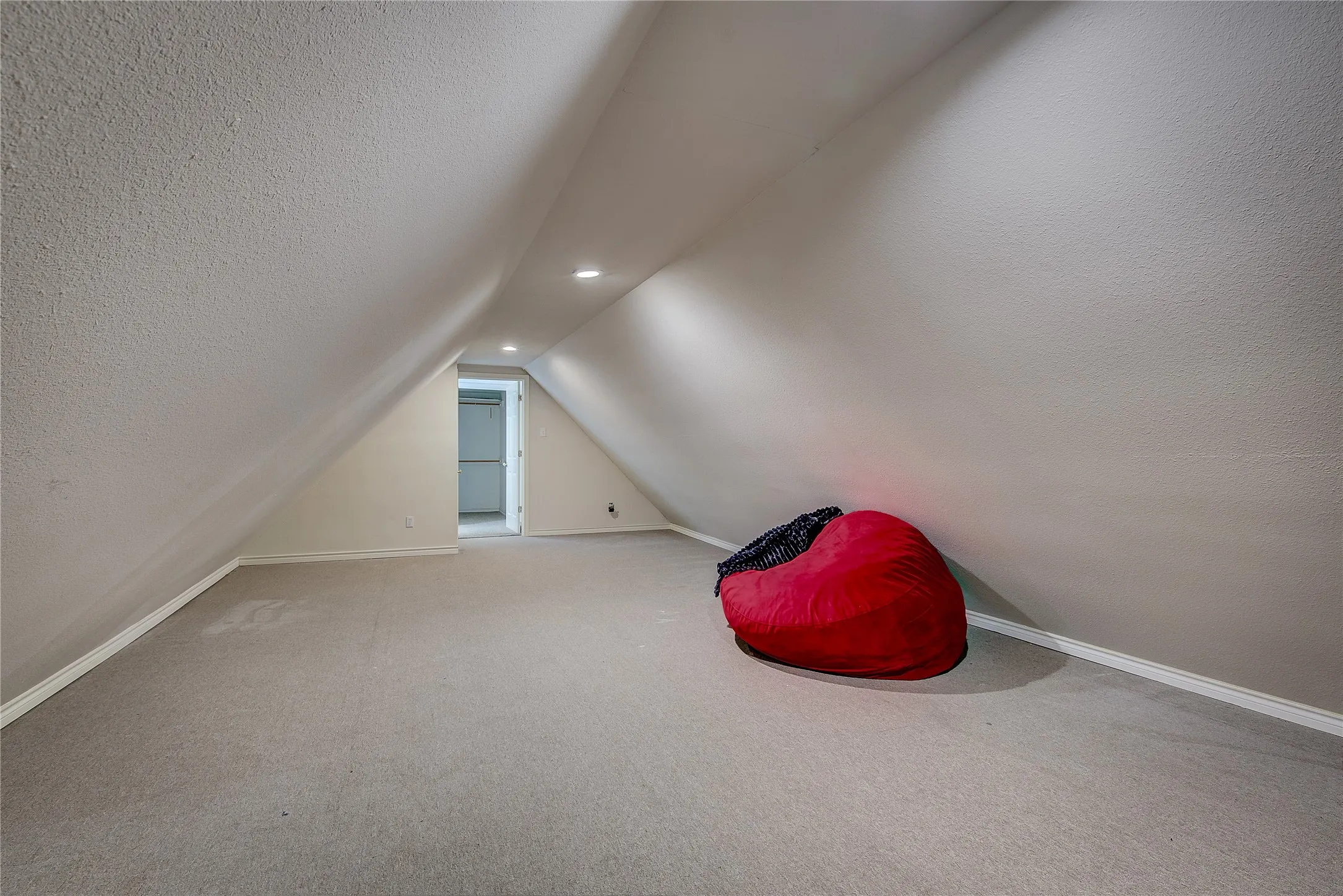 2nd bonus room upstairs- the possibilities are endless!