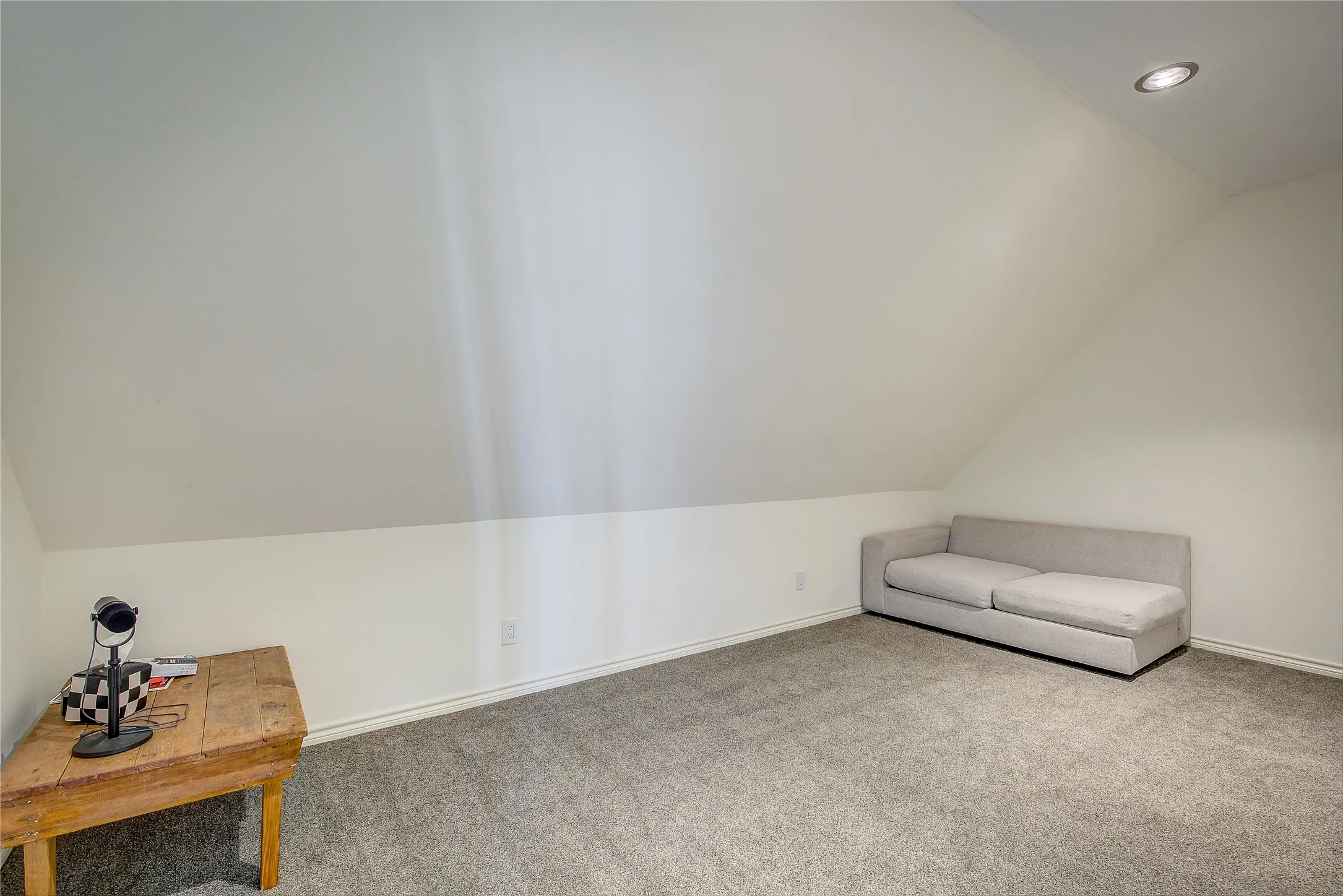Bonus room upstairs would be great for game room or office