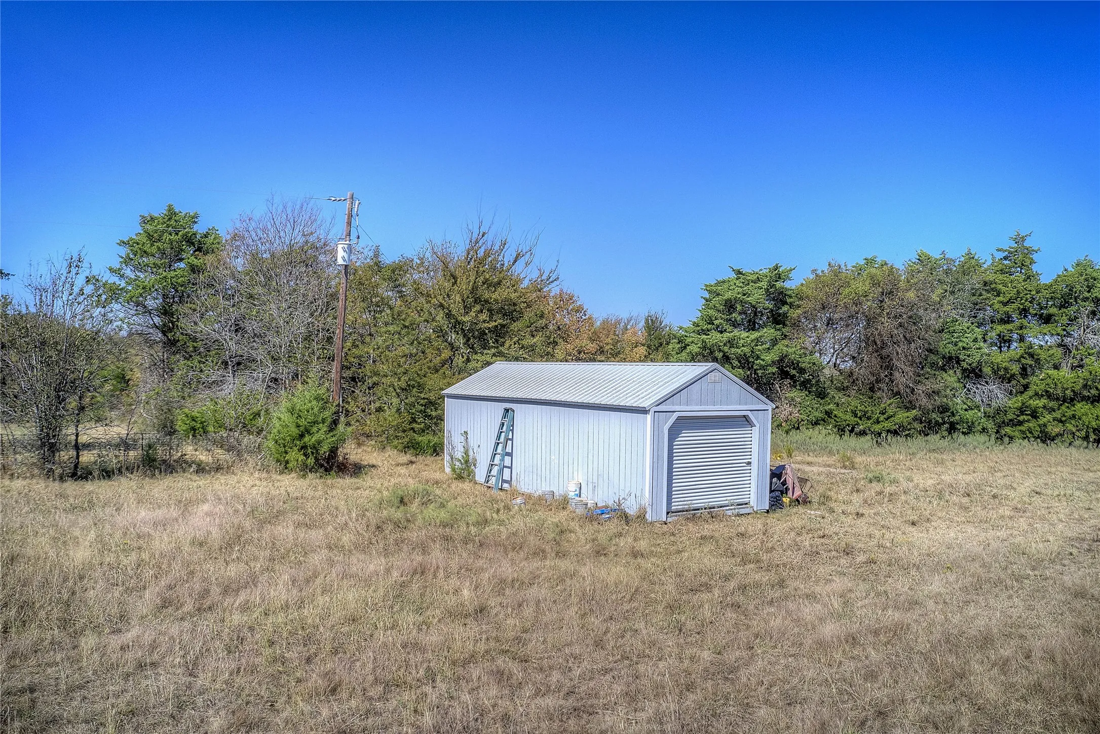 Single Family Residence For Sale in Hopkins County , 3788 County Road 4760, Sulphur Springs, Texas 75482, 5 Bedroom, 6 Bathroom, 2 Garage spaces, 4,546 Sqft, built in 1995, Preowned, mls#21084047, Real Estate Agent in Sulphur Springs, Homes For Sale in Hopkins county, Homes For Sale in Sulphur Springs, Realtor in Sulphur Springs Texas, Real Estate Brokerage Independent Realty Texas, Luminita Cordes Realtor