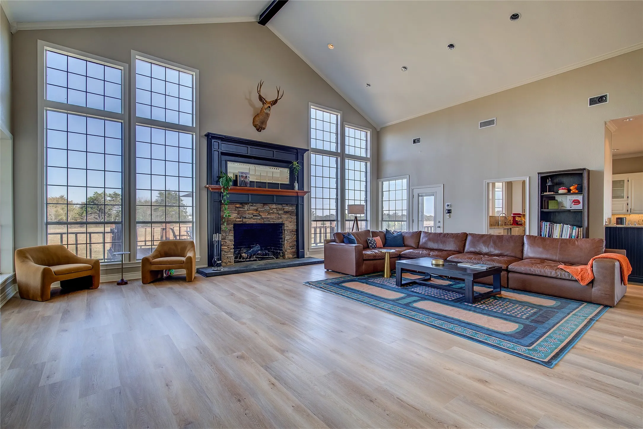 Single Family Residence For Sale in Hopkins County , 3788 County Road 4760, Sulphur Springs, Texas 75482, 5 Bedroom, 6 Bathroom, 2 Garage spaces, 4,546 Sqft, built in 1995, Preowned, mls#21084047, Real Estate Agent in Sulphur Springs, Homes For Sale in Hopkins county, Homes For Sale in Sulphur Springs, Realtor in Sulphur Springs Texas, Real Estate Brokerage Independent Realty Texas, Luminita Cordes Realtor