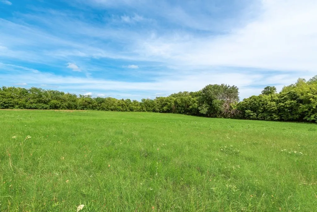 Farm For Sale in Ellis County , 510 N D Ranch Road, Maypearl, Texas 76064, 5 Bedroom, 3 Bathroom, Garage spaces, 1,904 Sqft, built in 1983, mls#21089920, Real Estate Agent in Maypearl, Homes For Sale in Ellis county, Homes For Sale in Maypearl, Realtor in Maypearl Texas, Real Estate Brokerage Independent Realty Texas, Luminita Cordes Realtor