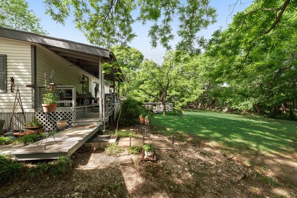 Farm For Sale in Ellis County , 510 N D Ranch Road, Maypearl, Texas 76064, 5 Bedroom, 3 Bathroom, Garage spaces, 1,904 Sqft, built in 1983, mls#21089920, Real Estate Agent in Maypearl, Homes For Sale in Ellis county, Homes For Sale in Maypearl, Realtor in Maypearl Texas, Real Estate Brokerage Independent Realty Texas, Luminita Cordes Realtor