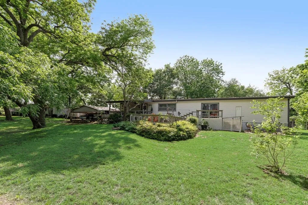 Farm For Sale in Ellis County , 510 N D Ranch Road, Maypearl, Texas 76064, 5 Bedroom, 3 Bathroom, Garage spaces, 1,904 Sqft, built in 1983, mls#21089920, Real Estate Agent in Maypearl, Homes For Sale in Ellis county, Homes For Sale in Maypearl, Realtor in Maypearl Texas, Real Estate Brokerage Independent Realty Texas, Luminita Cordes Realtor