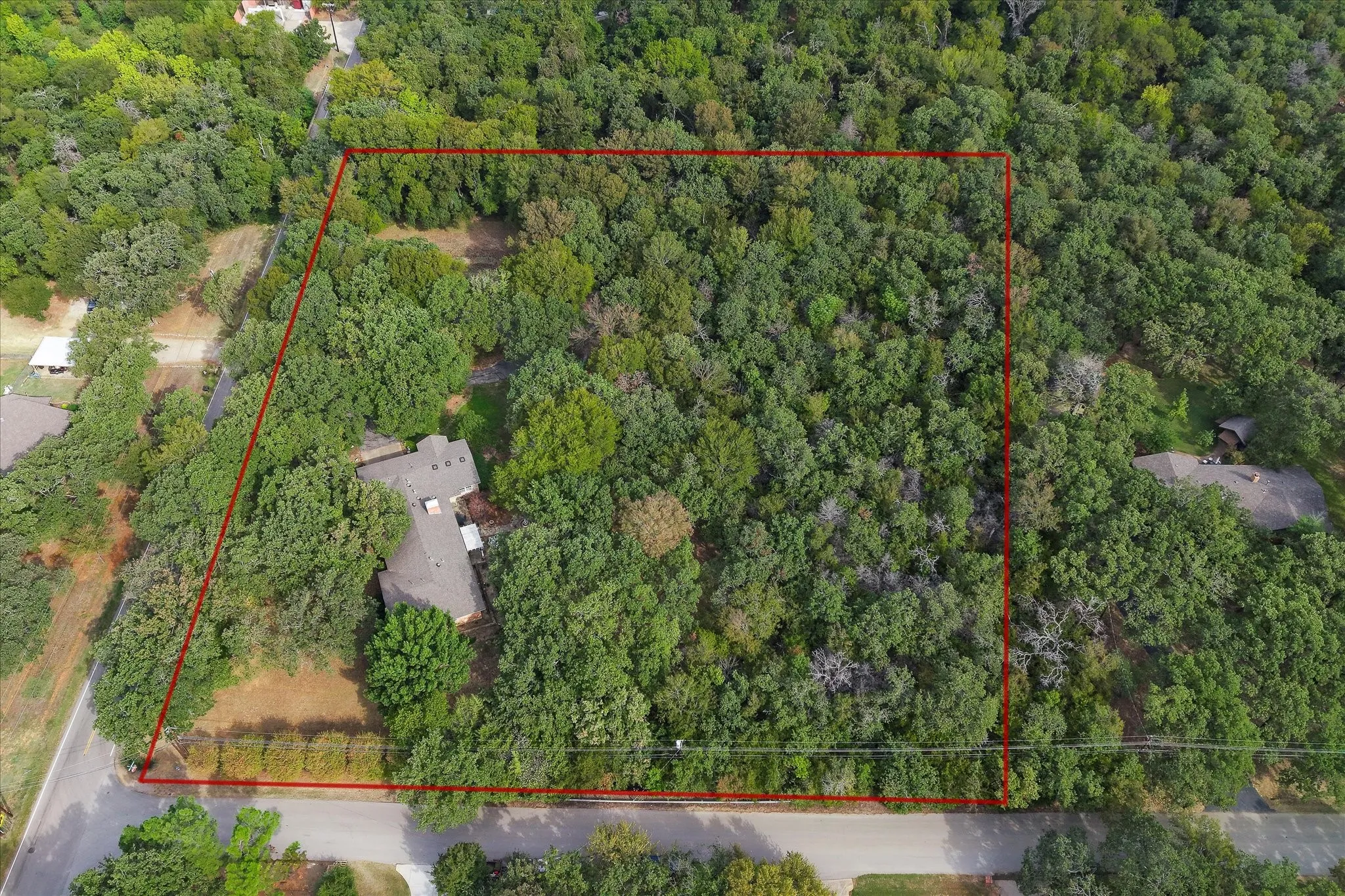 Single Family Residence For Sale in Tarrant County , 813 Shady Lane, Southlake, Texas 76092, 3 Bedroom, 3 Bathroom, 2 Garage spaces, 2,537 Sqft, built in 1966, Preowned, Price $3,250,000, mls#21088612, Real Estate Agent in Southlake, Homes For Sale in Tarrant county, Homes For Sale in Southlake, Realtor in Southlake Texas, Real Estate Brokerage Independent Realty Texas, Luminita Cordes Realtor