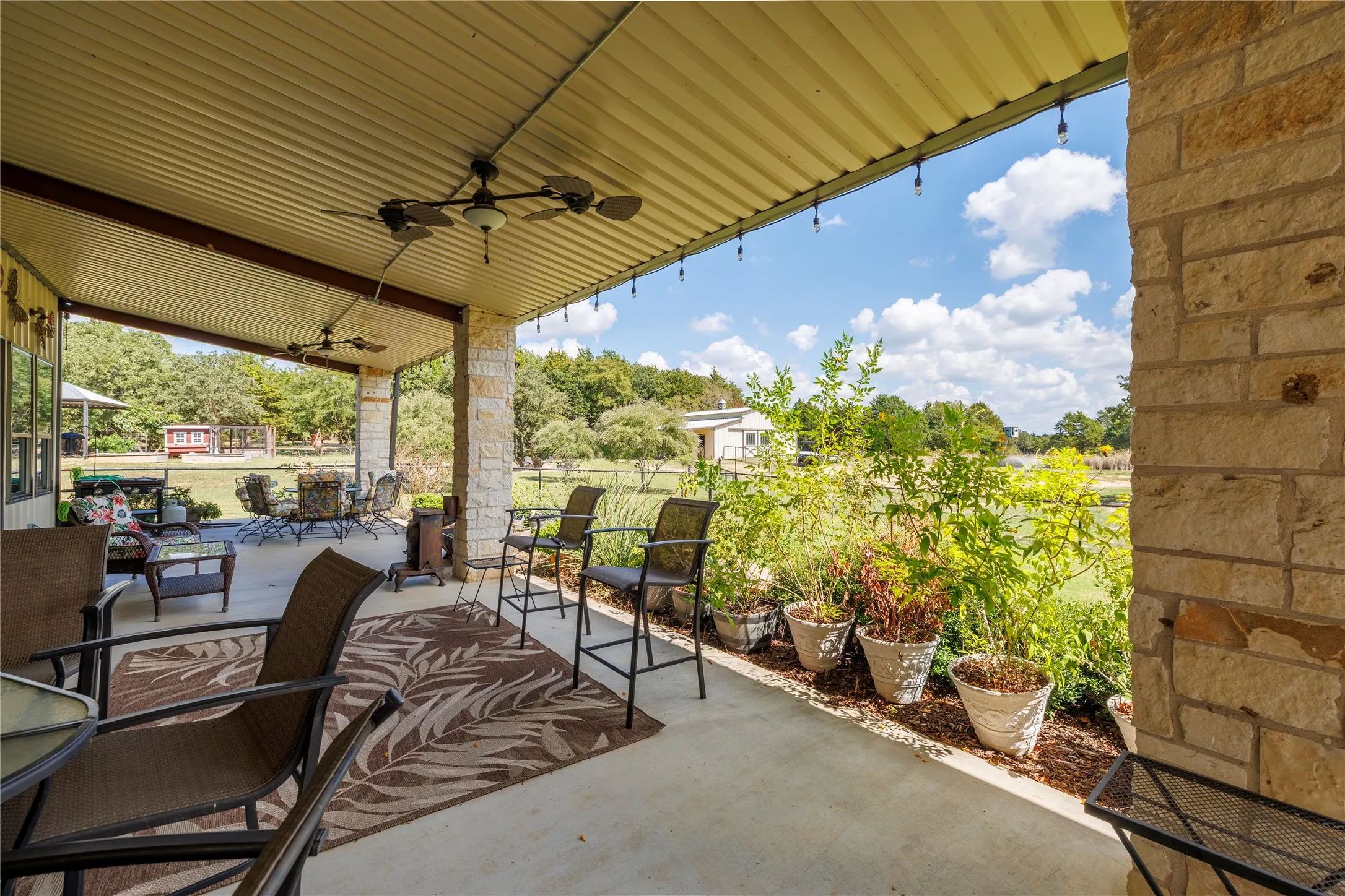 Farm For Sale in Cooke County , 1639 Bloomfield Road, Valley View, Texas 76272, 2 Bedroom, 3 Bathroom, Garage spaces, 2,256 Sqft, built in 2017, Preowned, mls#21089692, Real Estate Agent in Valley View, Homes For Sale in Cooke county, Homes For Sale in Valley View, Realtor in Valley View Texas, Real Estate Brokerage Independent Realty Texas, Luminita Cordes Realtor