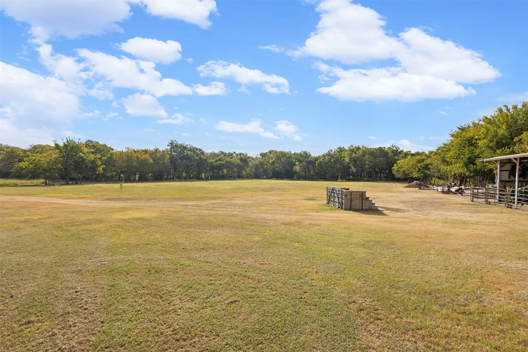 Rich, fertile land and existing infrastructure make this a promising investment in a high-growth corridor